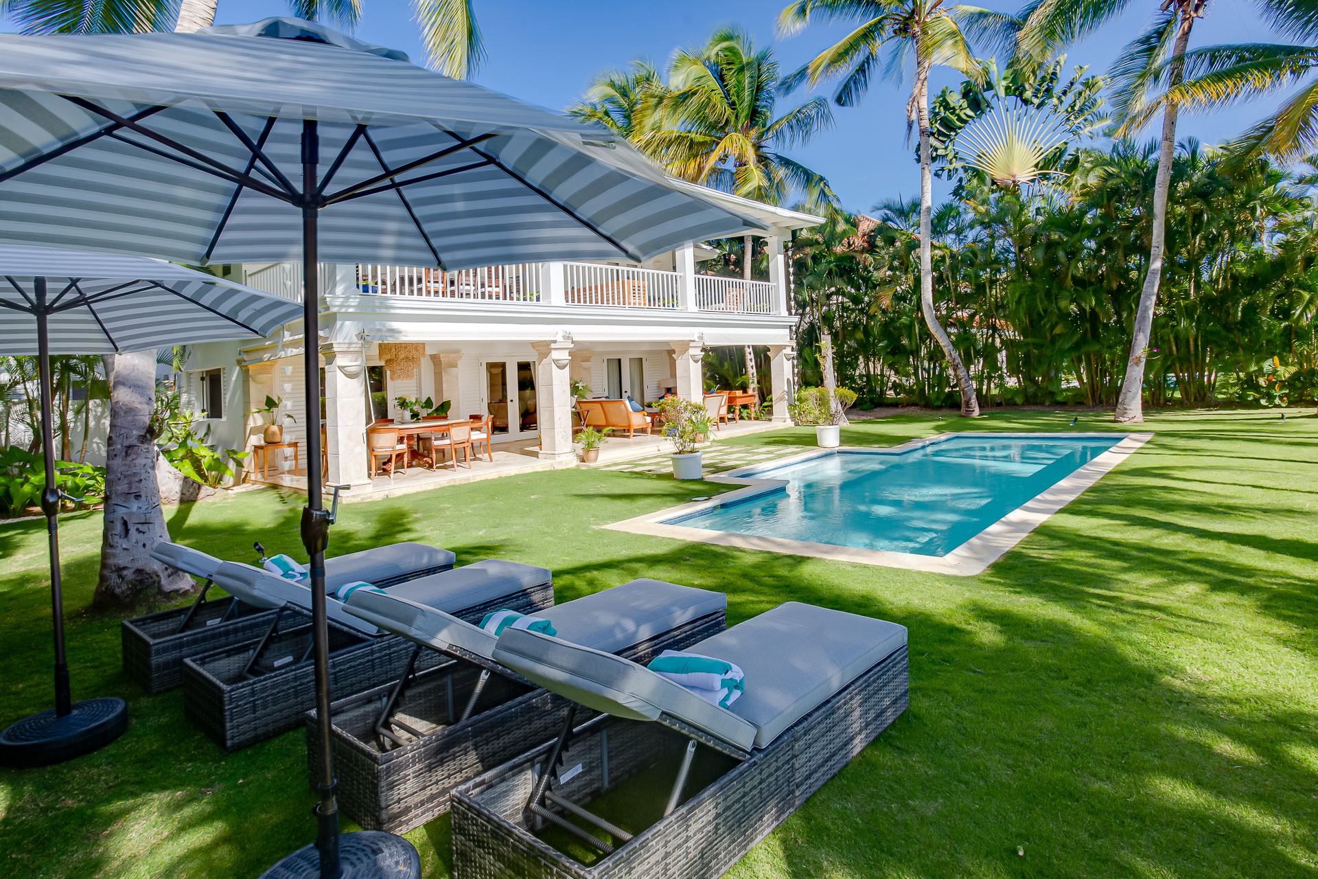 Villa Tortuga Bay B6