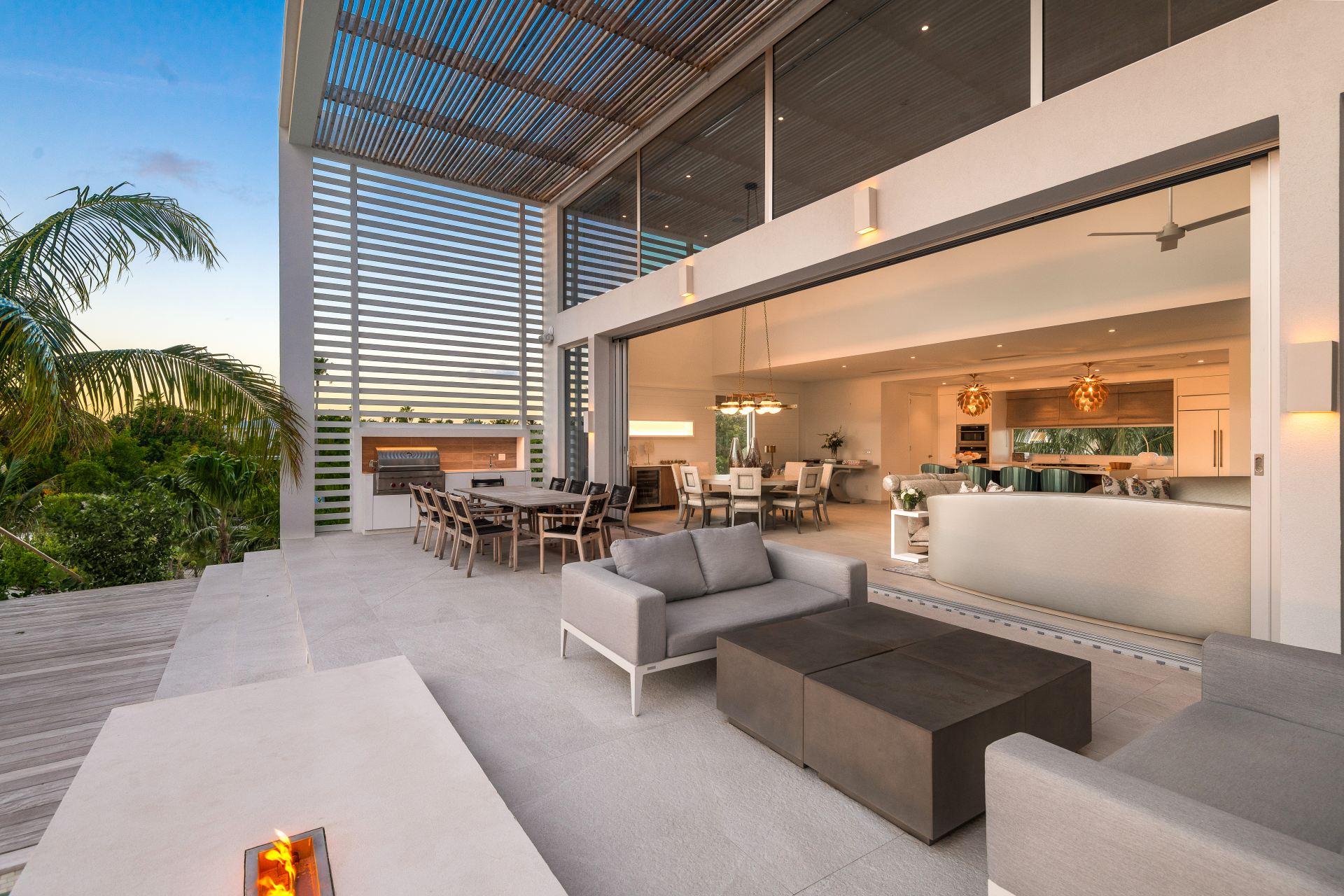 Grace Bay Enclave - 6 BDR PREMIUM OCEAN VIEW VILLA