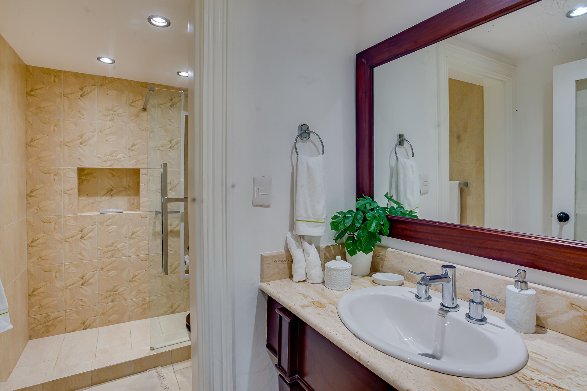 Villa Tortuga Bay B6