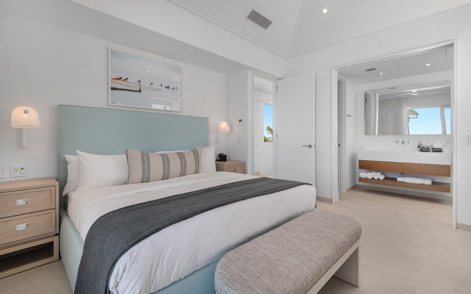 Grace Bay Enclave - 5 BDR BEACHFRONT VILLA