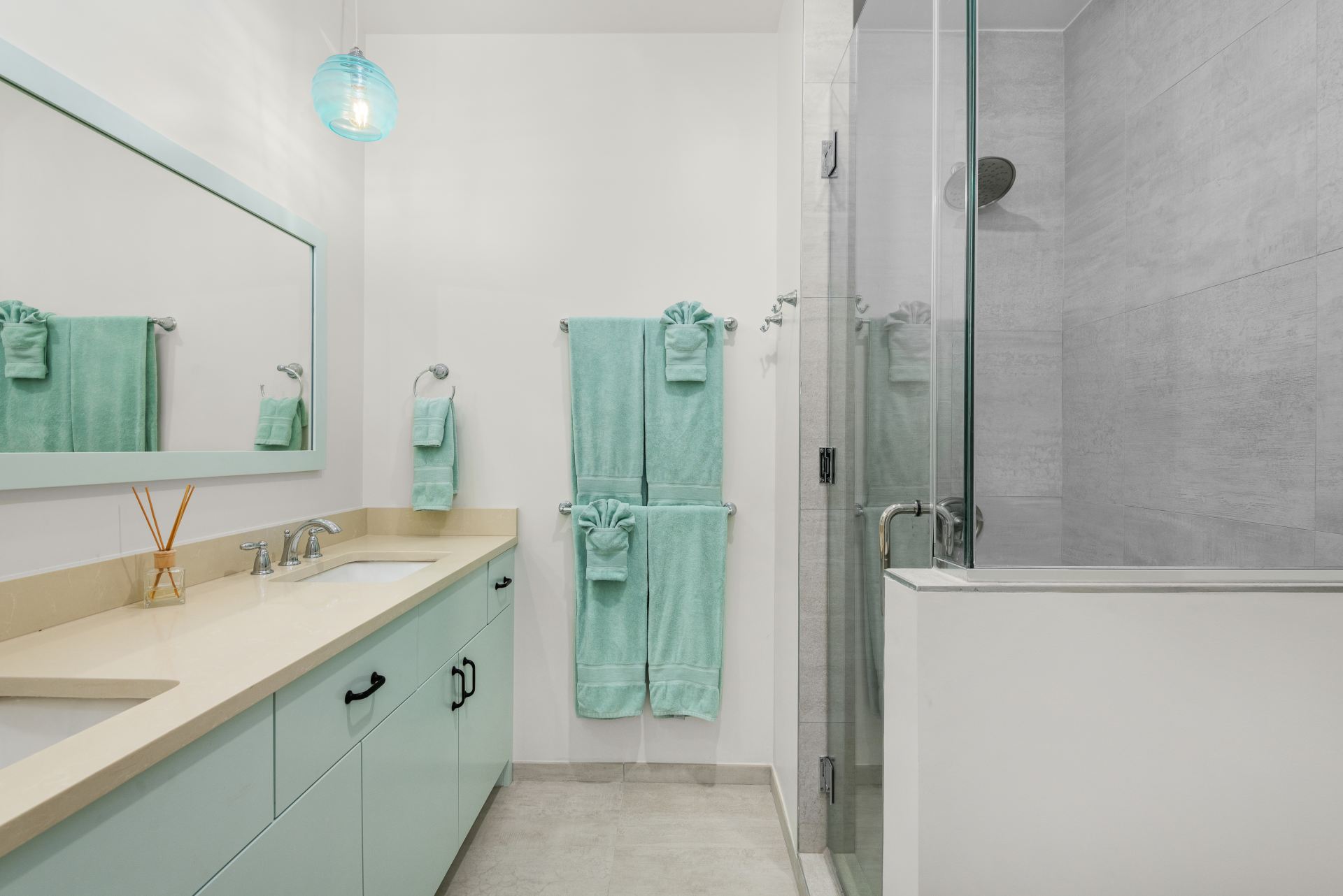 Hura Sea Turquoise Villa