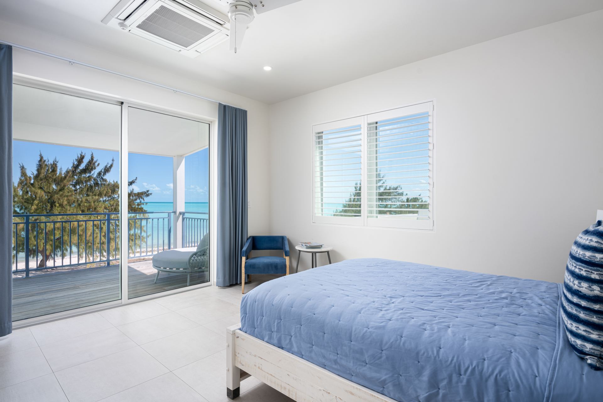 Hura Sea Azure Villa