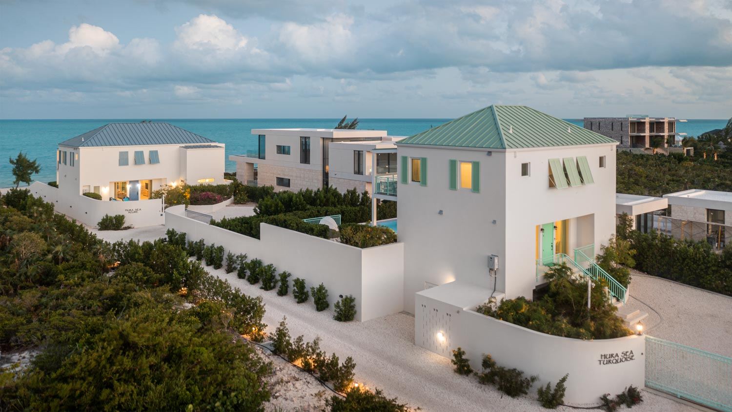 Hura Sea Azure Villa