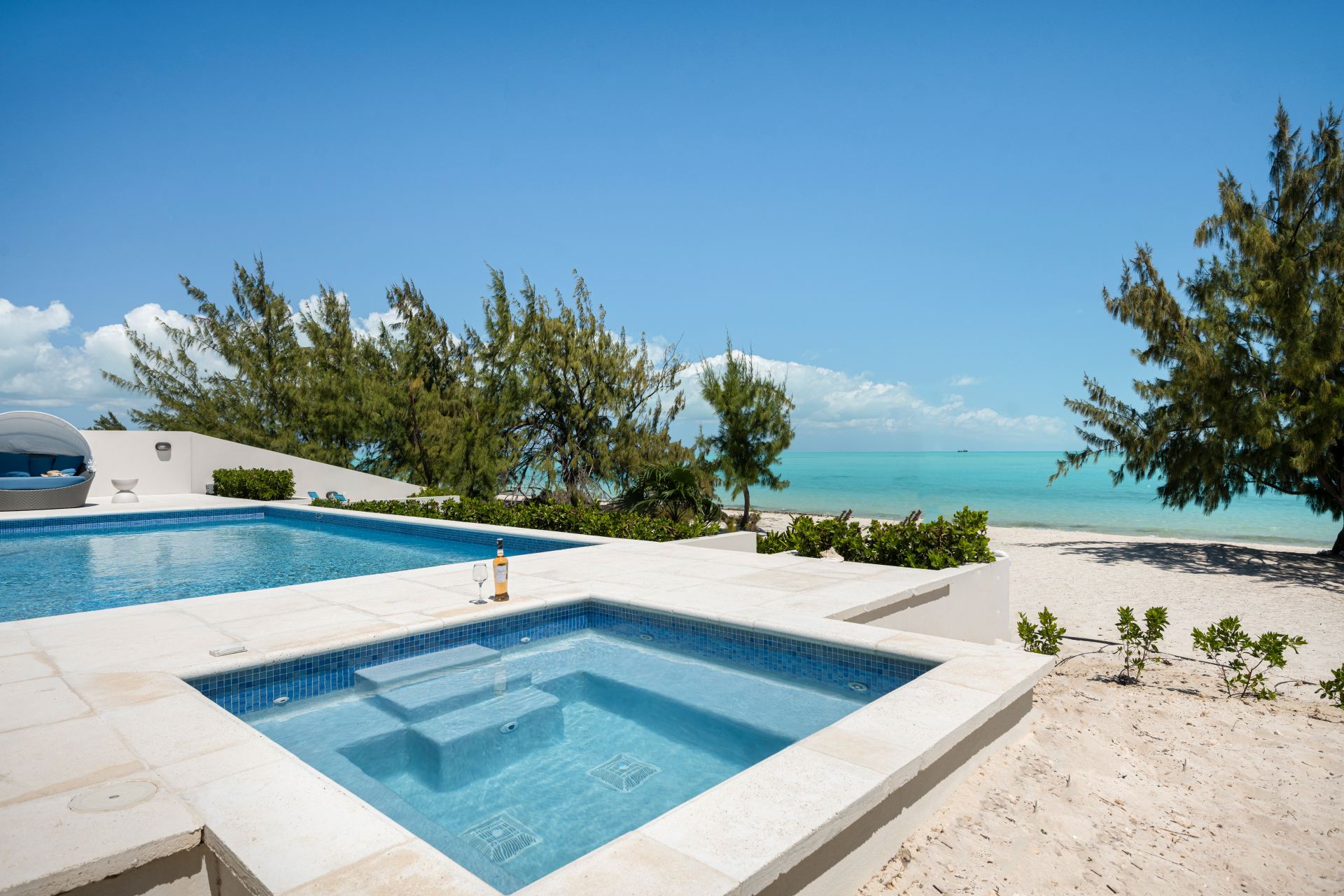 Hura Sea Azure Villa