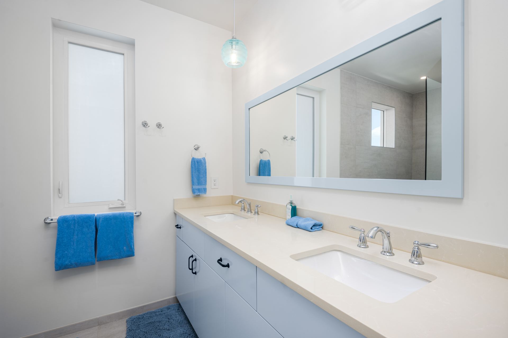 Hura Sea Azure Villa