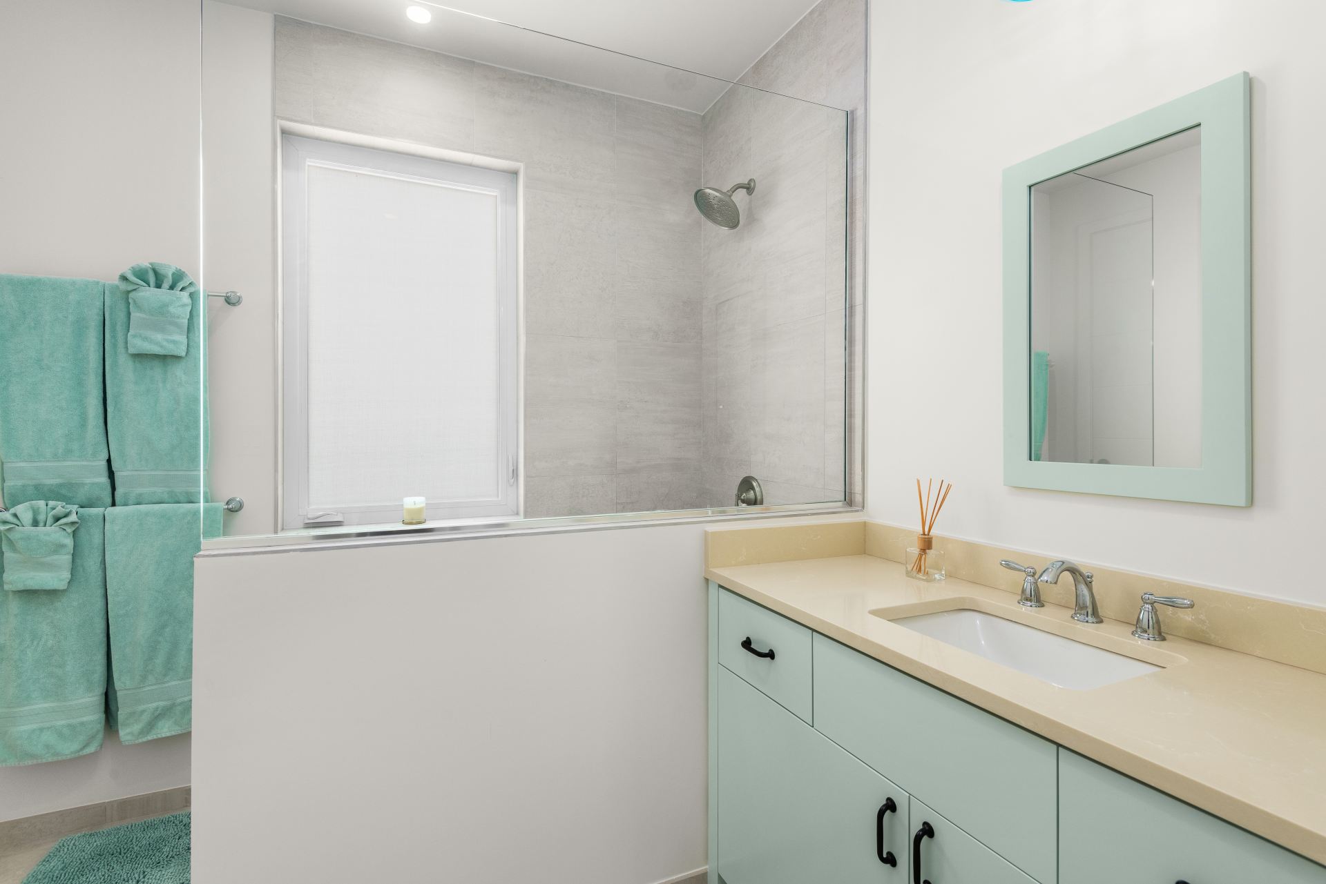 Hura Sea Turquoise Villa