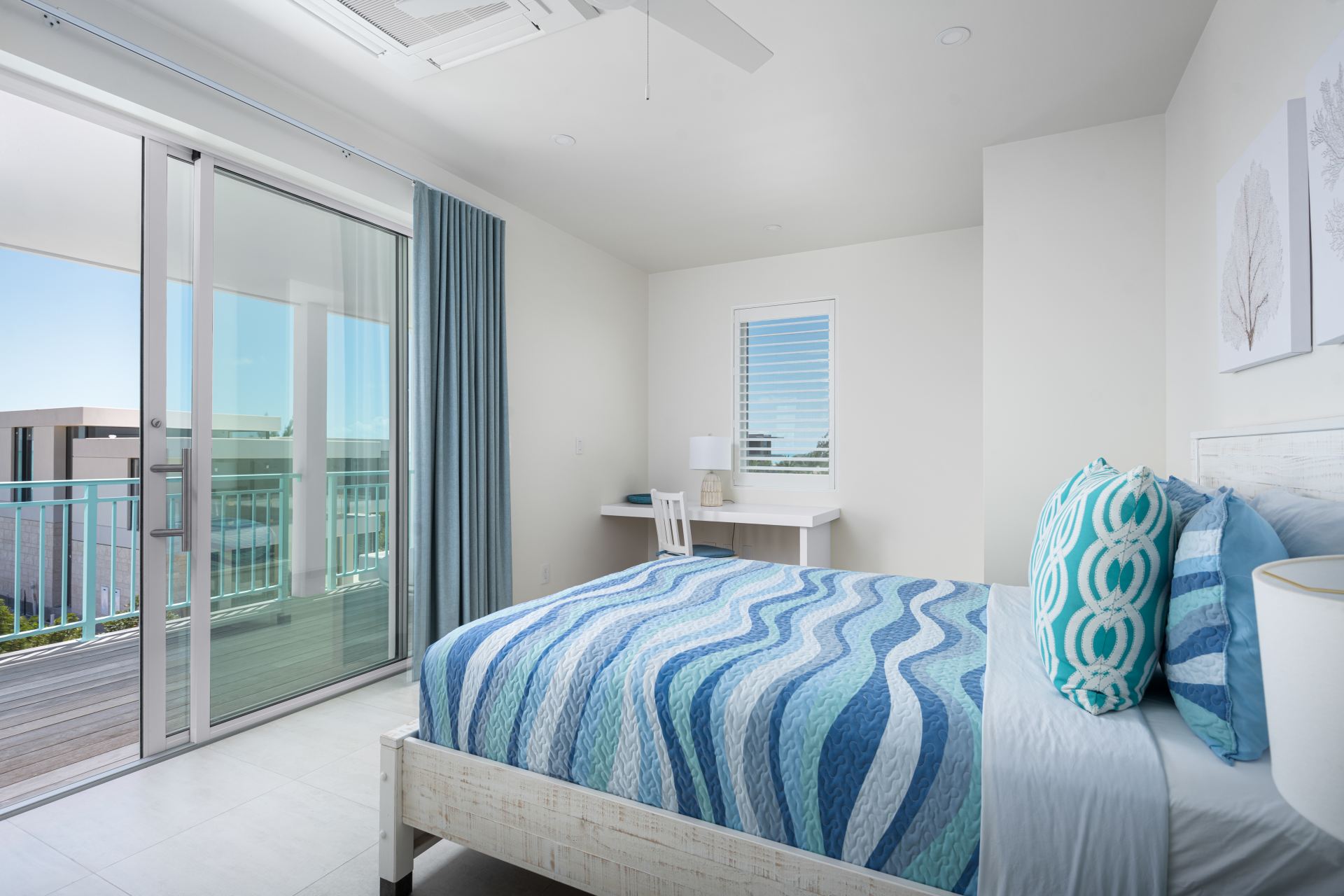 Hura Sea Azure Villa