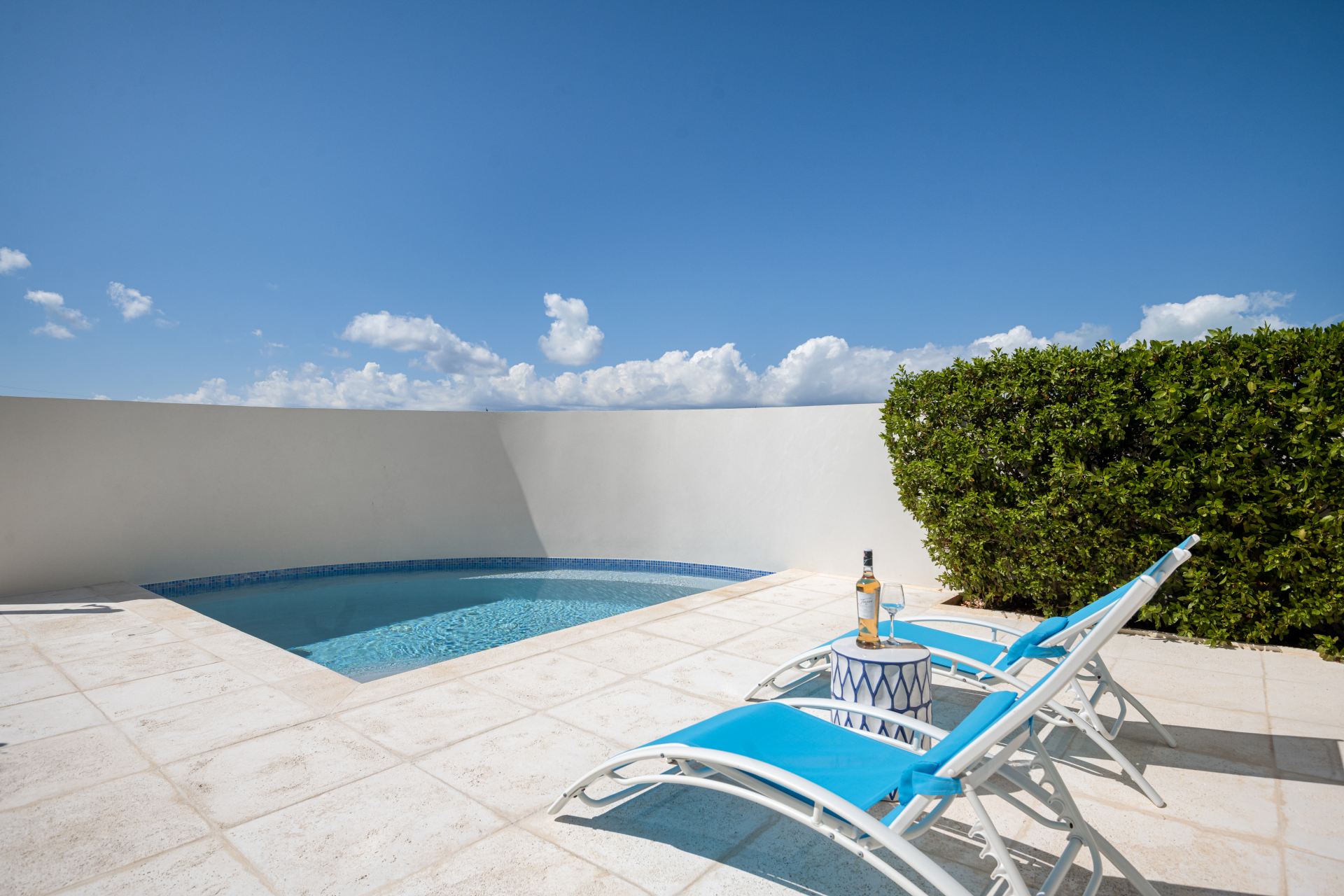 Hura Sea Azure Villa