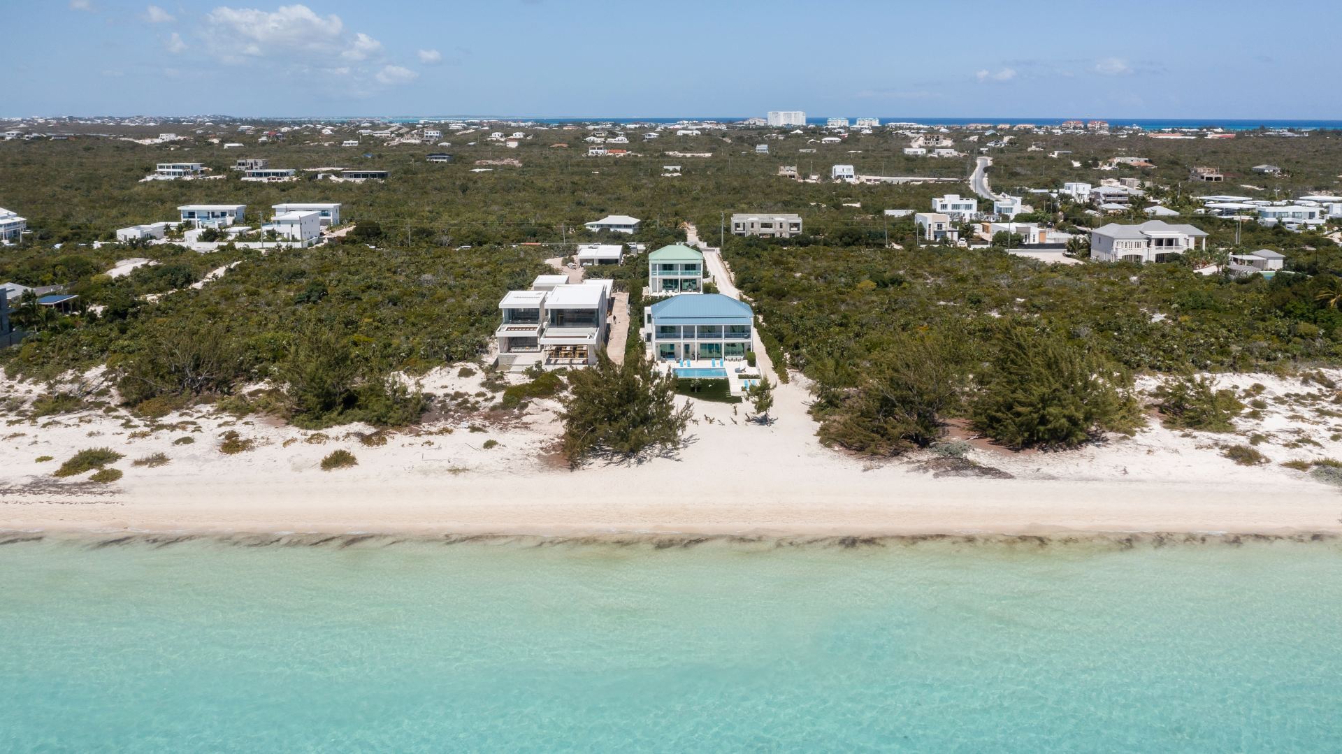 Hura Sea Azure Villa