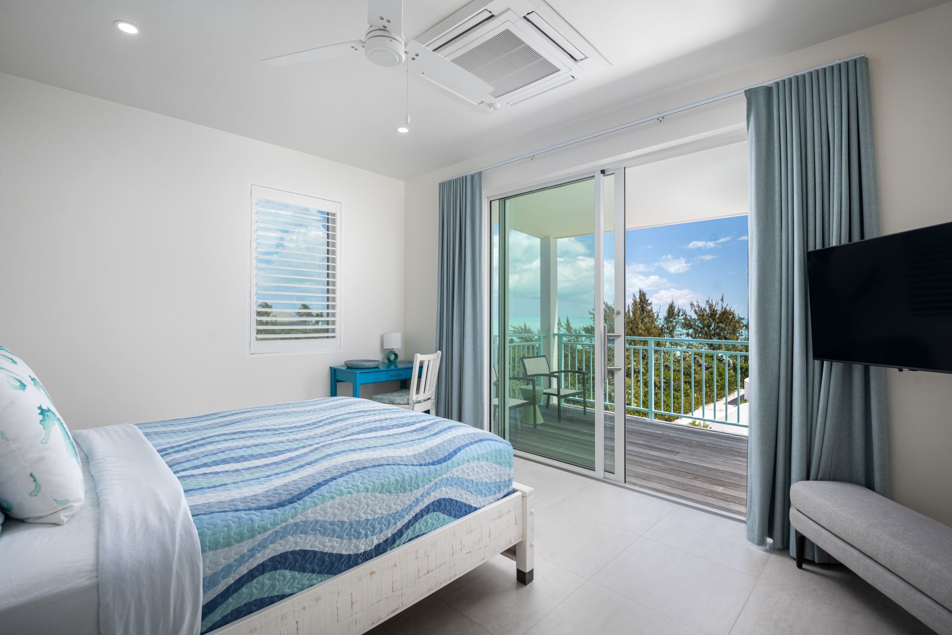 Hura Sea Azure Villa