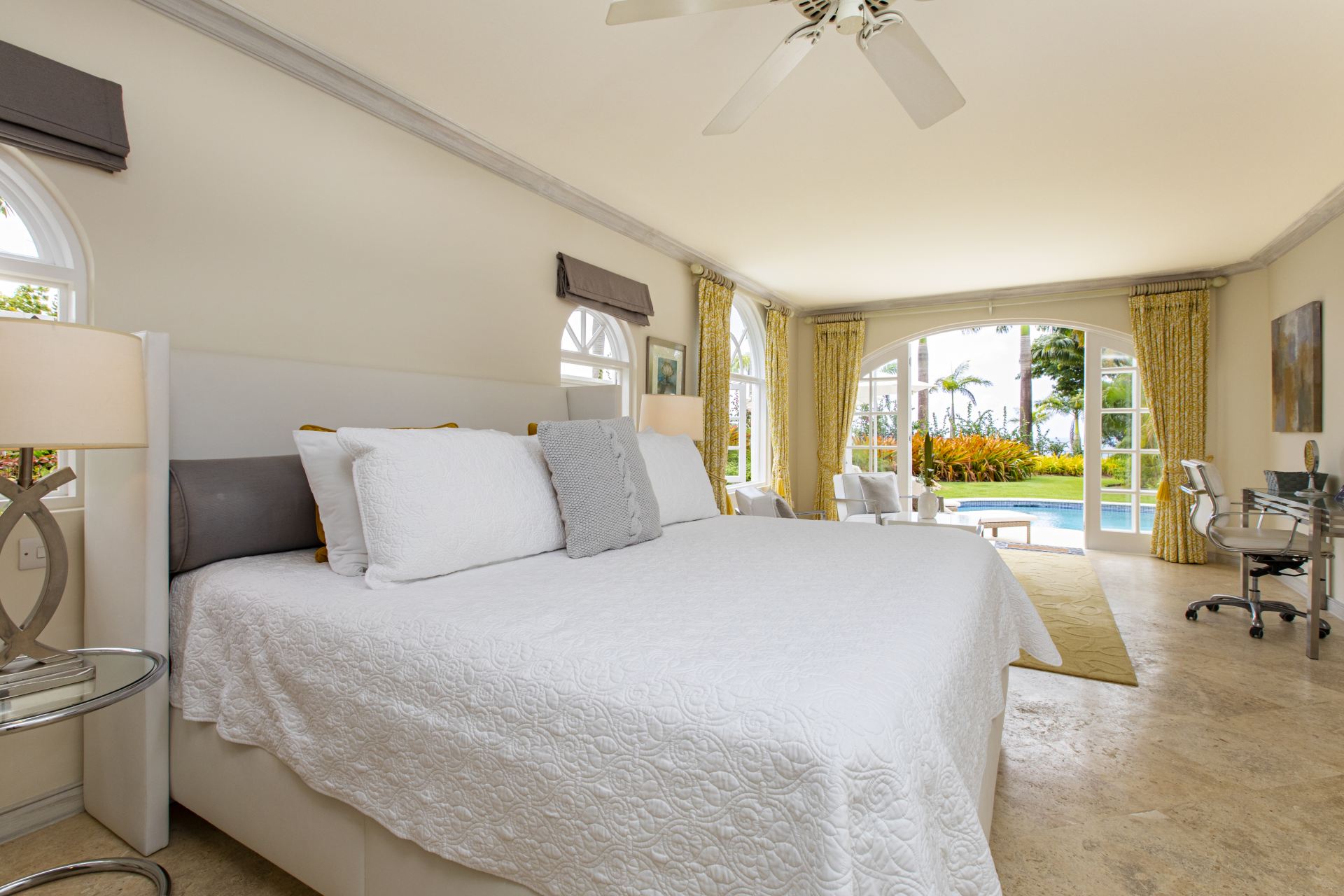 Royal Villa 1 - Swansway