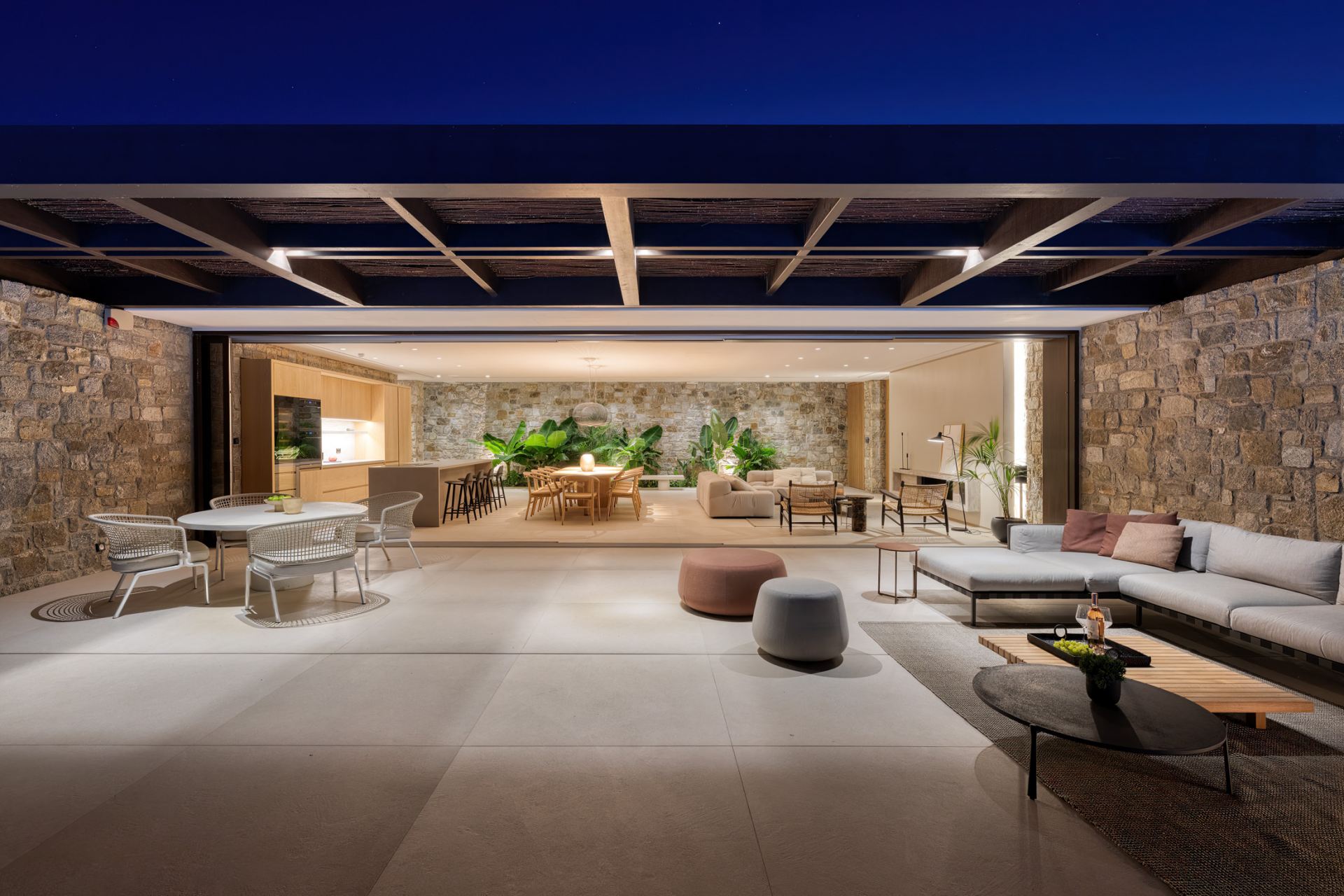 Untold Villa - with Outdoor Fireplace