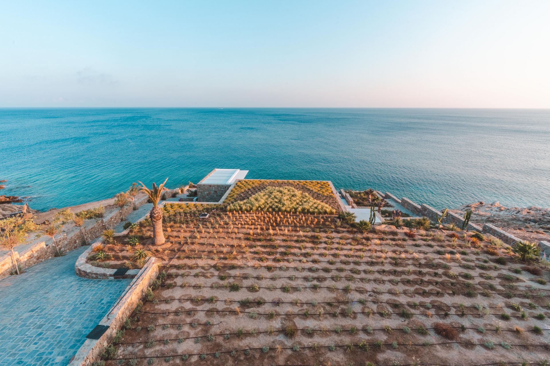 Splendid Waterfront Villa 1