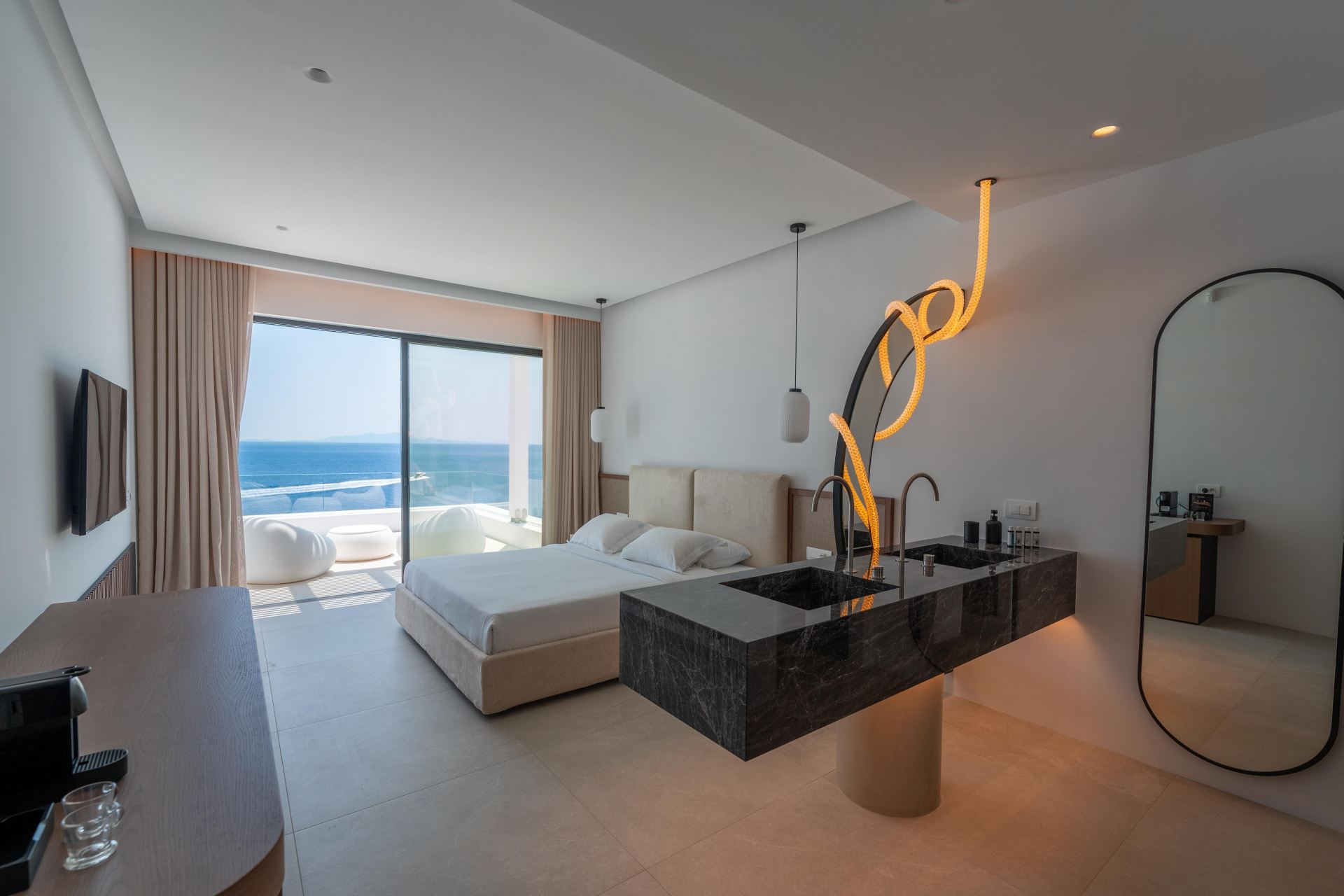 Splendid Waterfront Villa 1