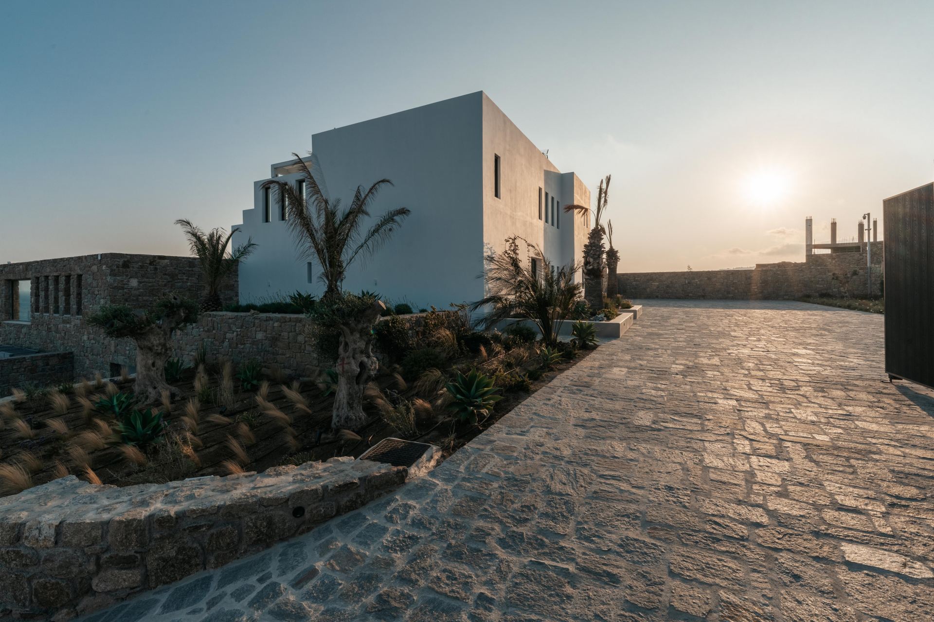 Splendid Waterfront Villa 1