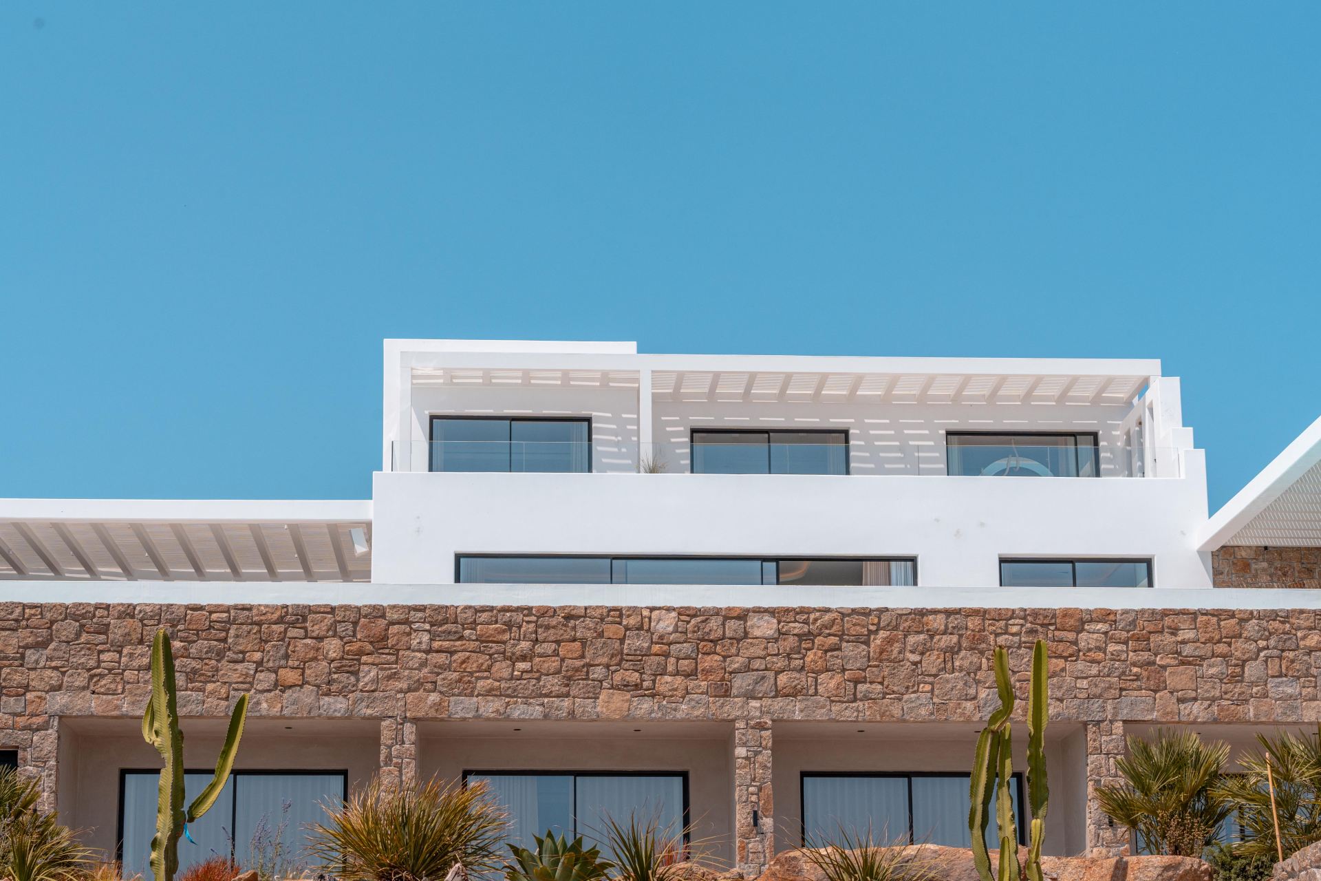 Splendid Waterfront Villa 1