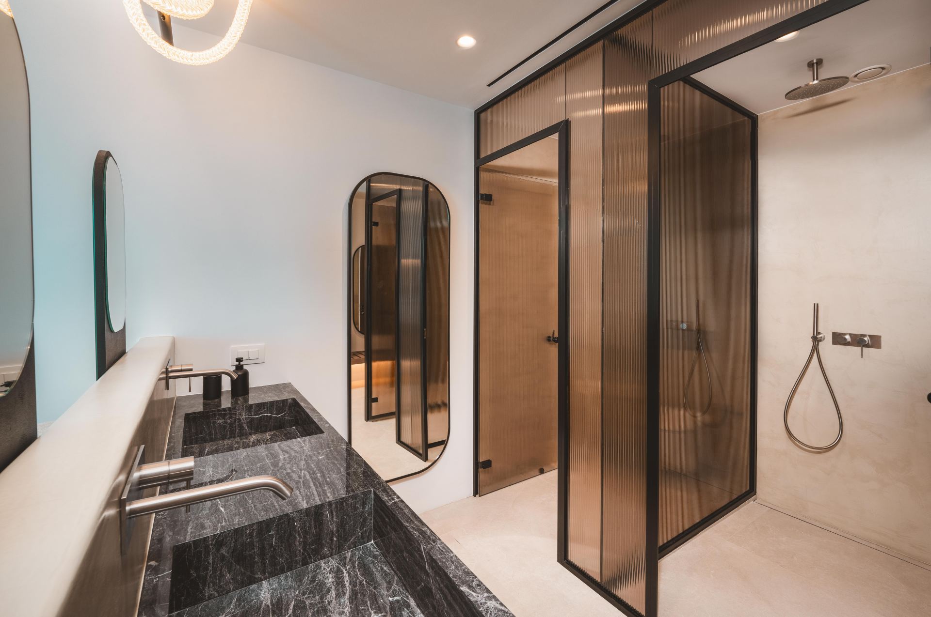 Splendid Waterfront Villas