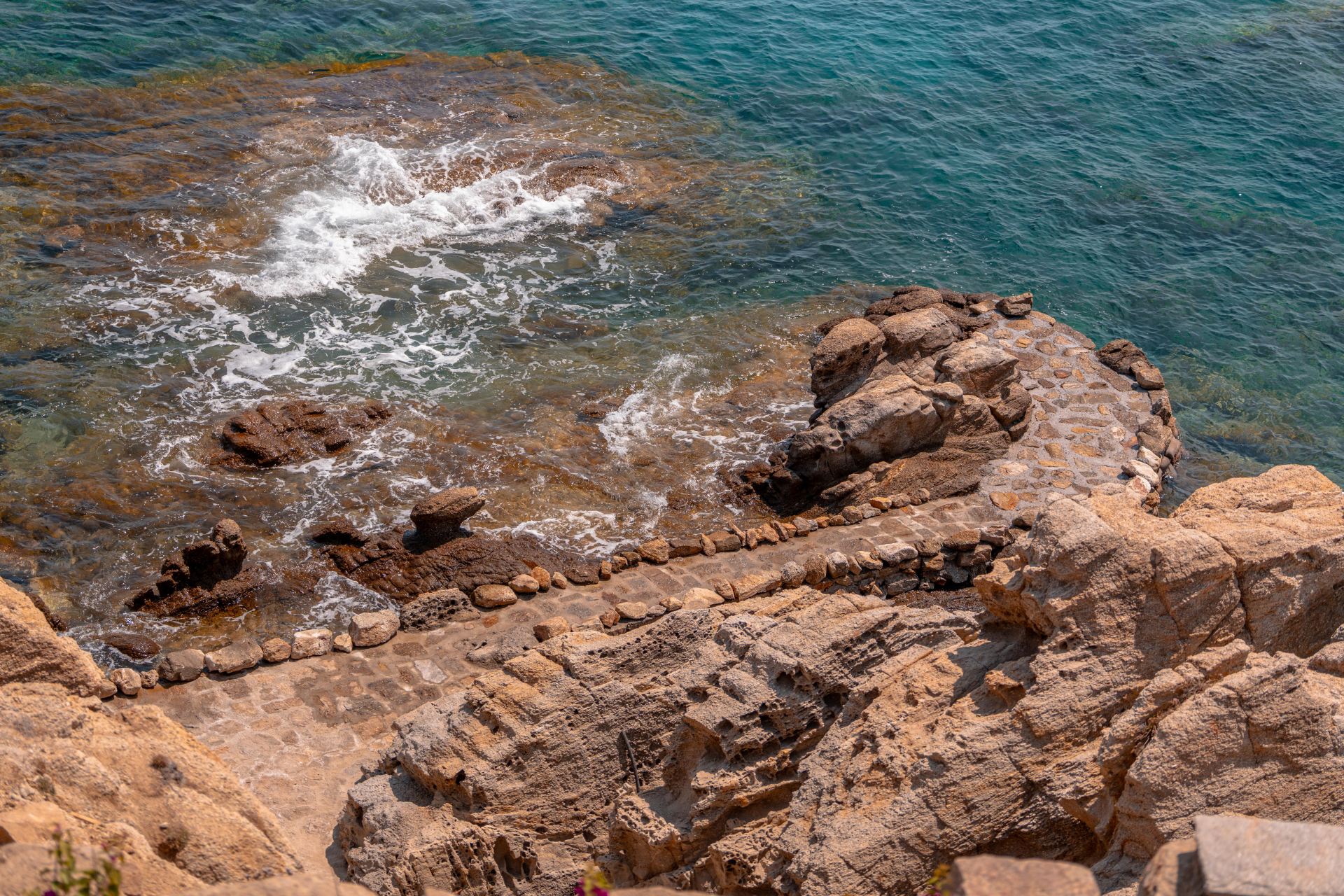 Splendid Waterfront Villa 2