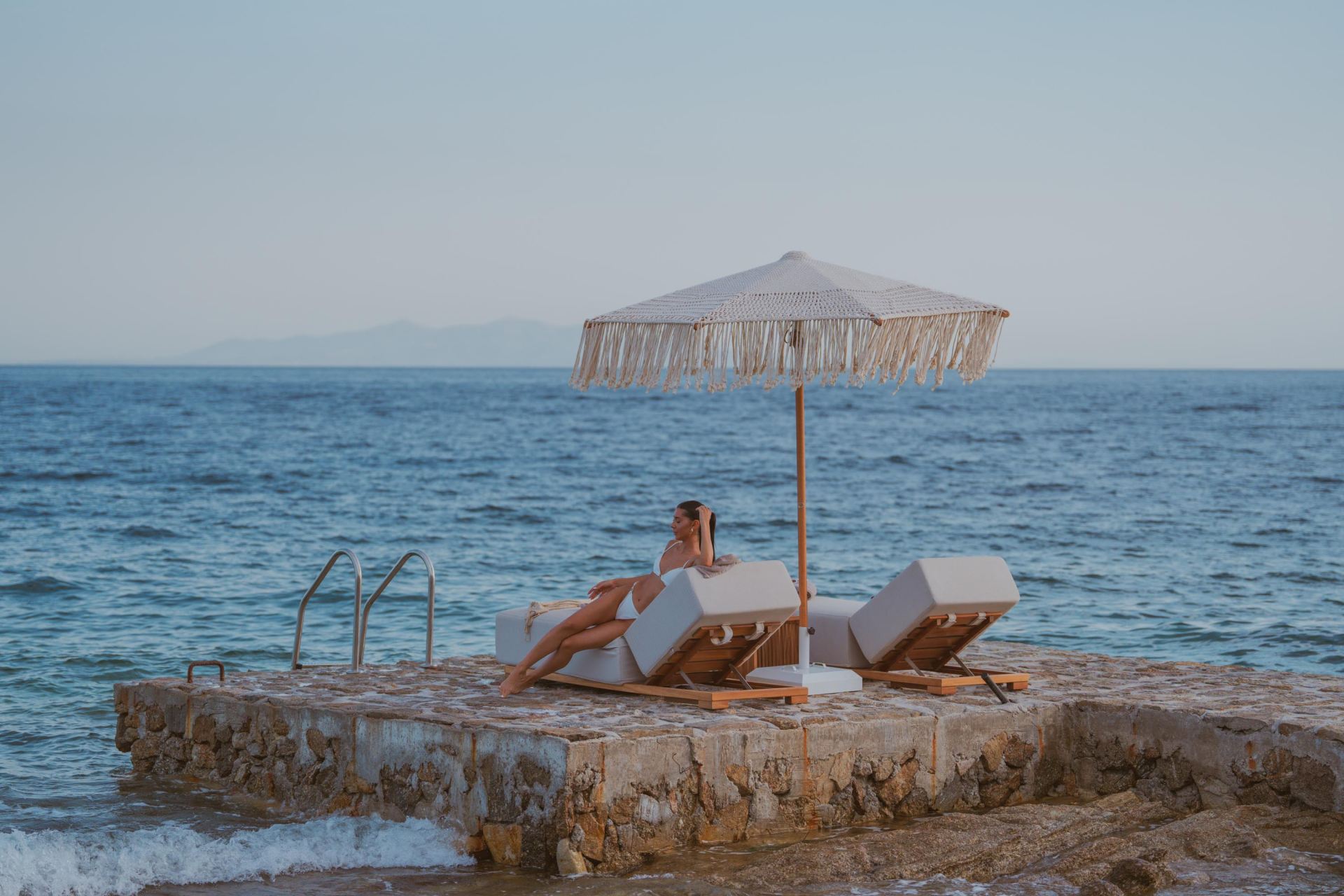 Splendid Waterfront Villas