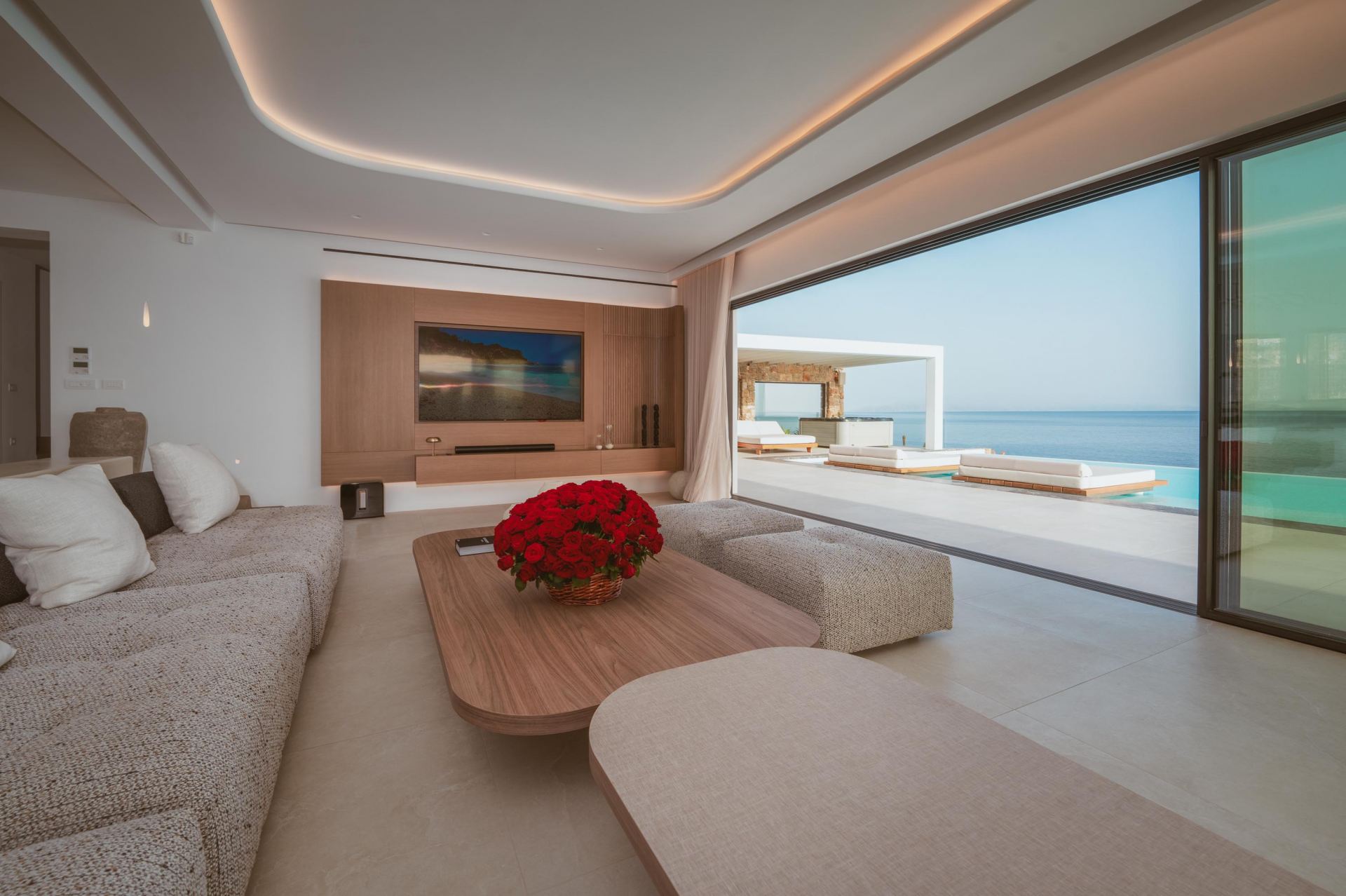 Splendid Waterfront Villa 1