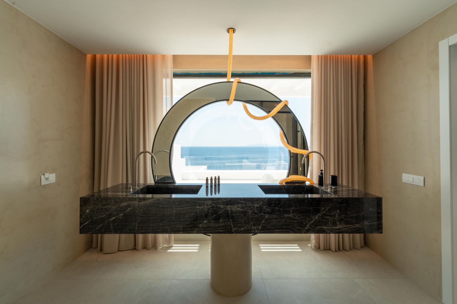 Splendid Waterfront Villa 1