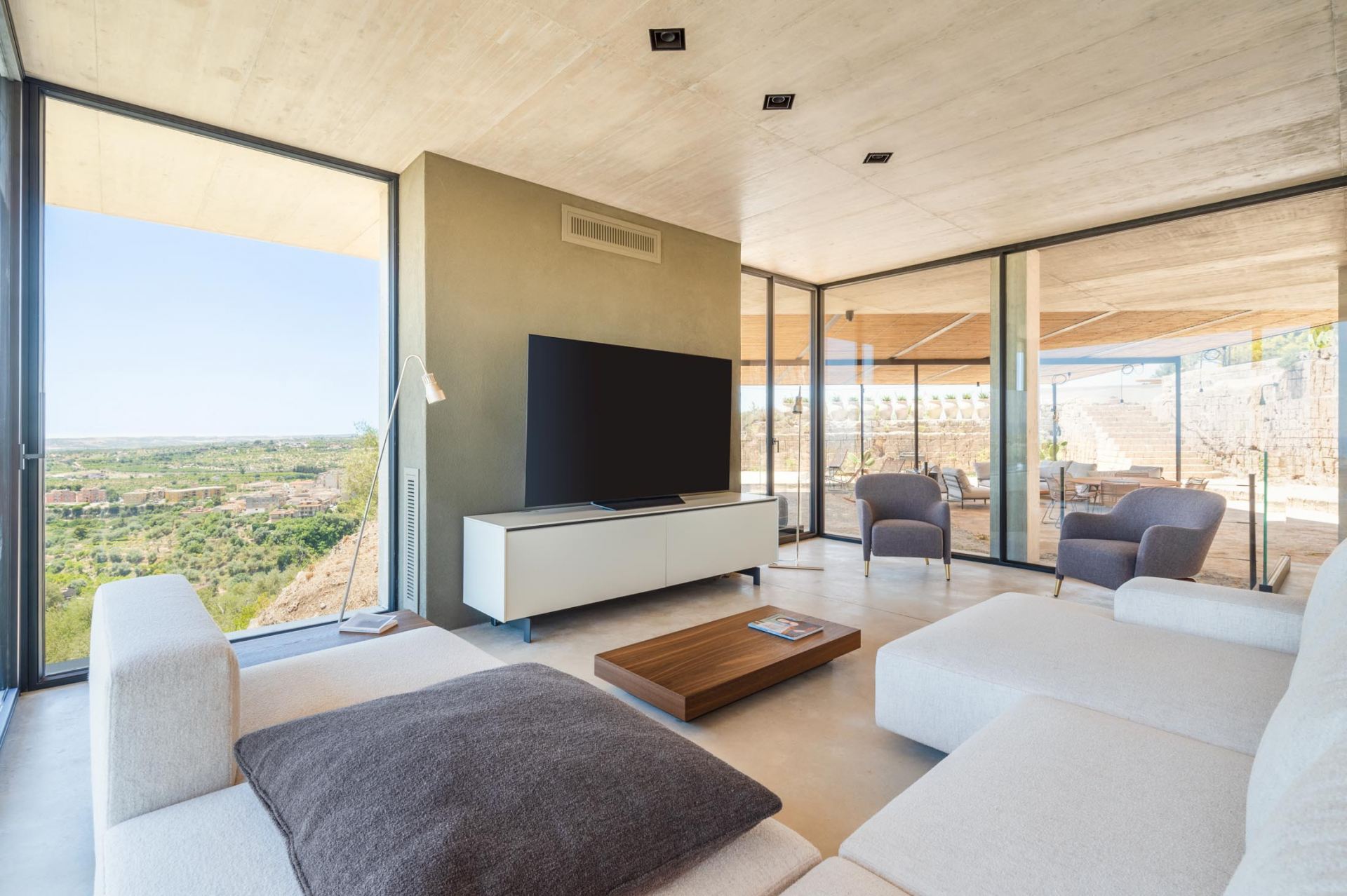 La Cava Boutique Home