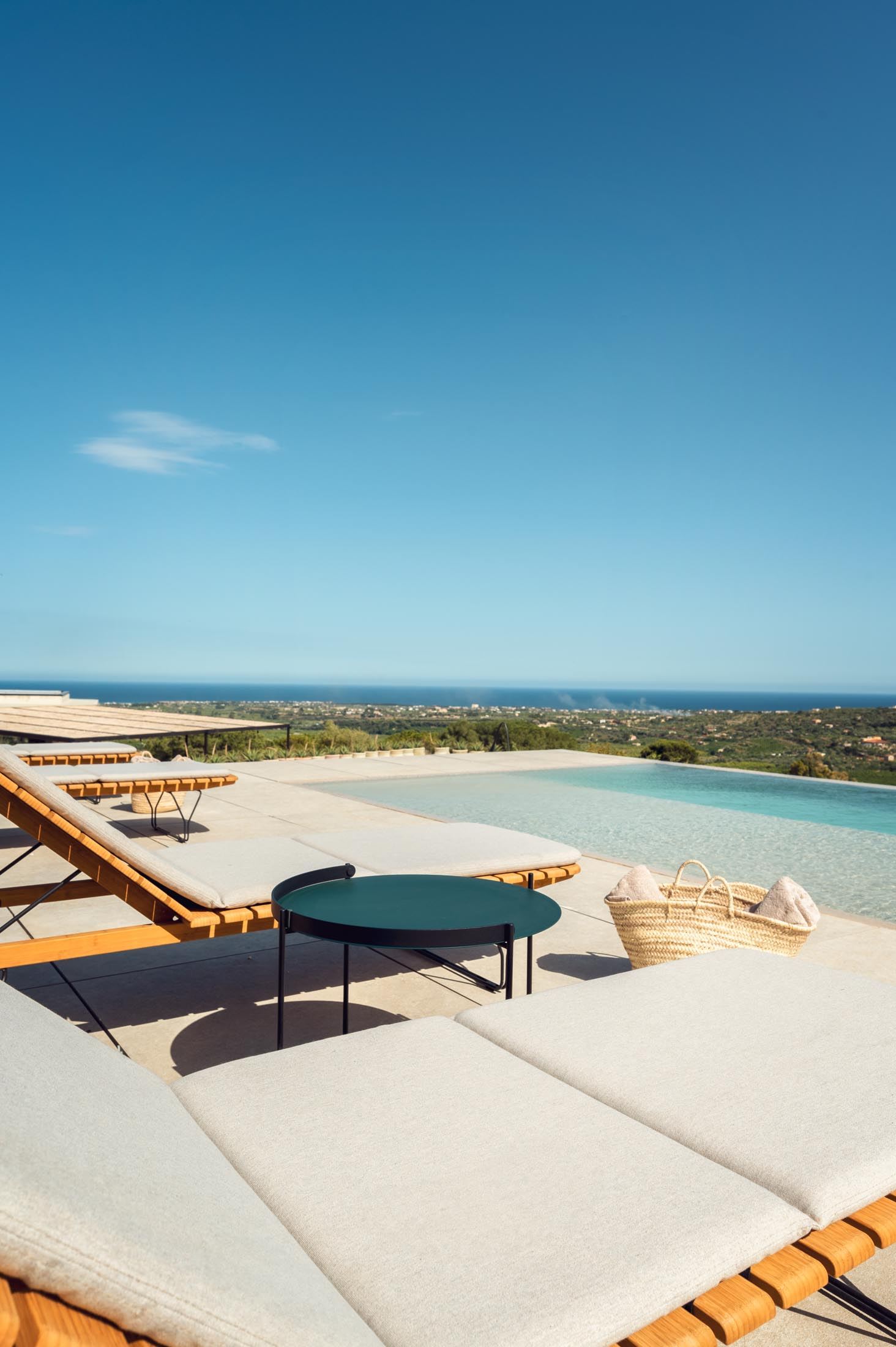 La Cava Boutique Home