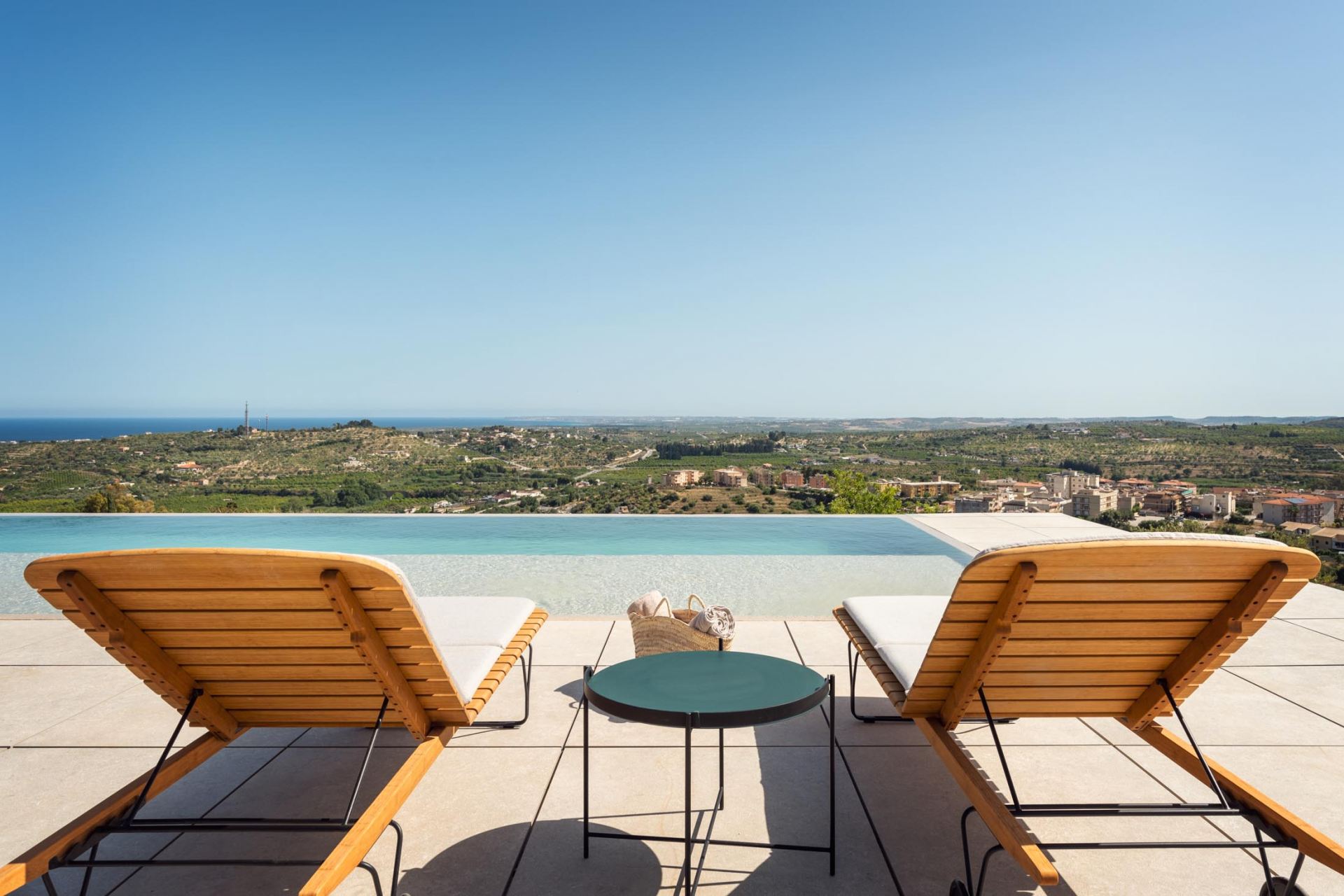 La Cava Boutique Home