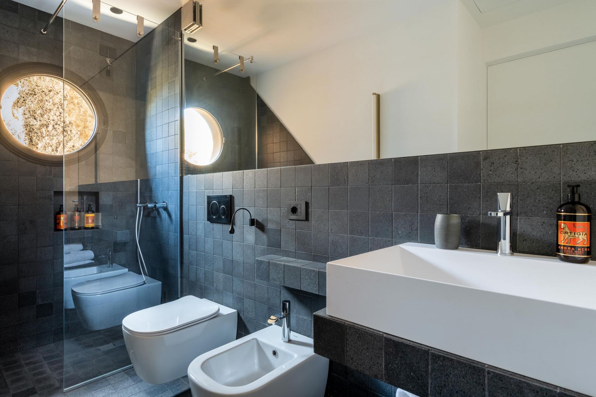 La Cava Boutique Home