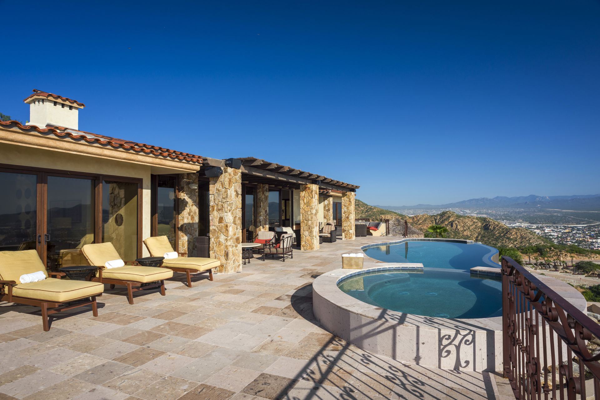 Casa Cielo at Pedregal