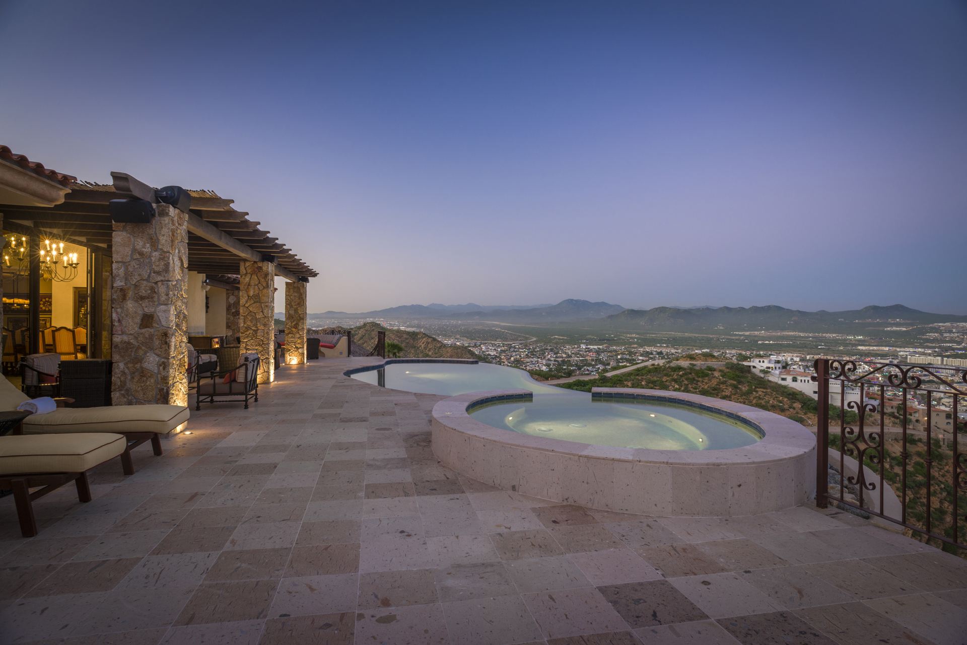 Casa Cielo at Pedregal