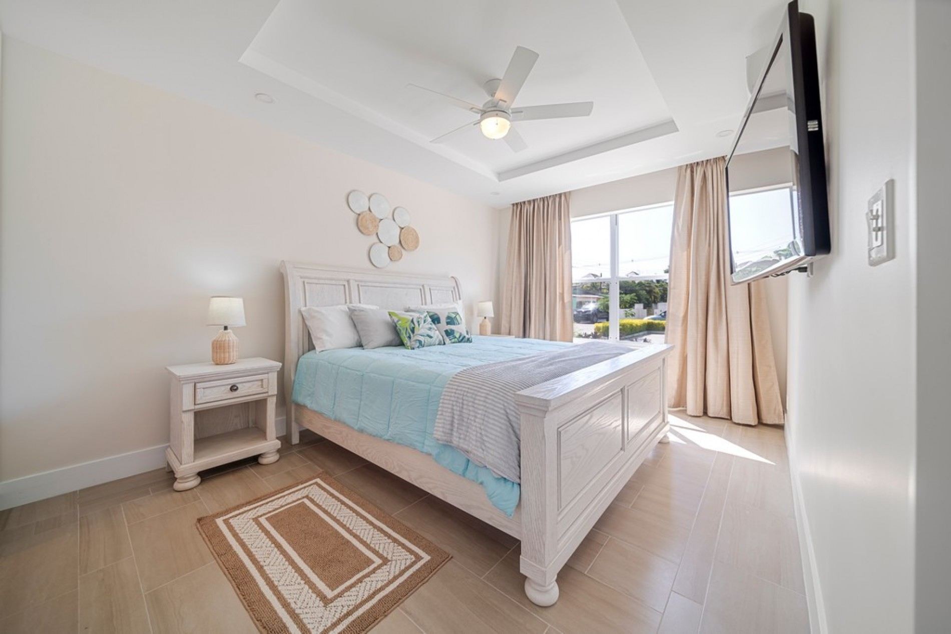 Coral Beach 101 - The Crescent