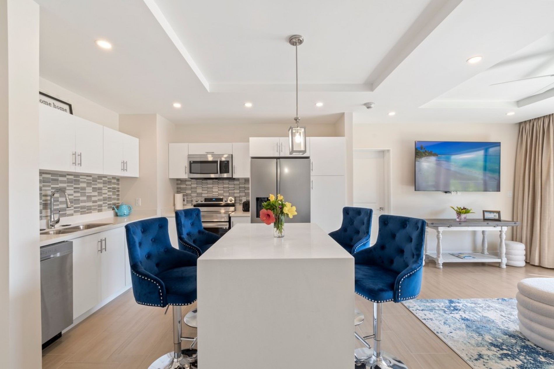 Coral Beach 101 - The Crescent