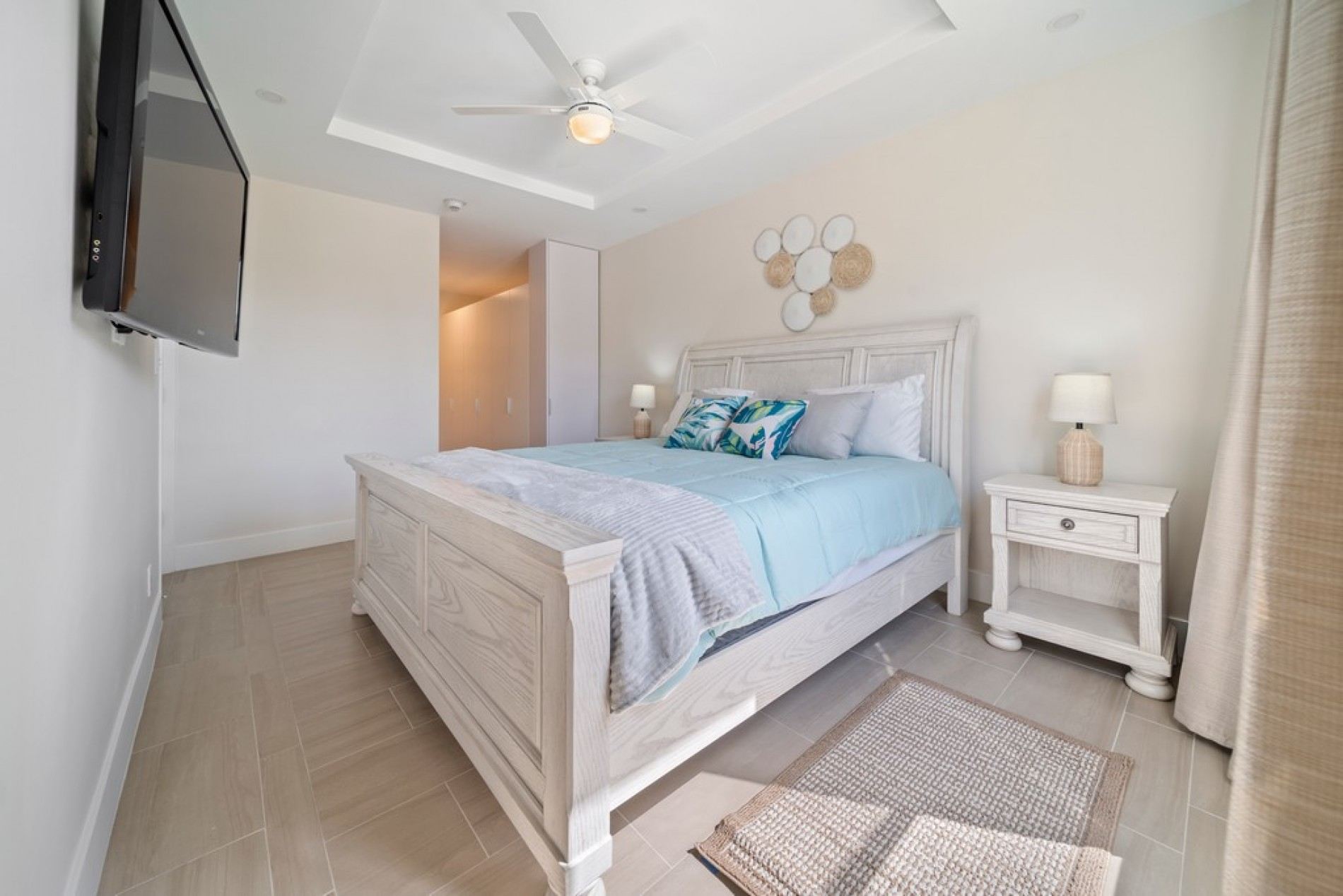 Coral Beach 101 - The Crescent