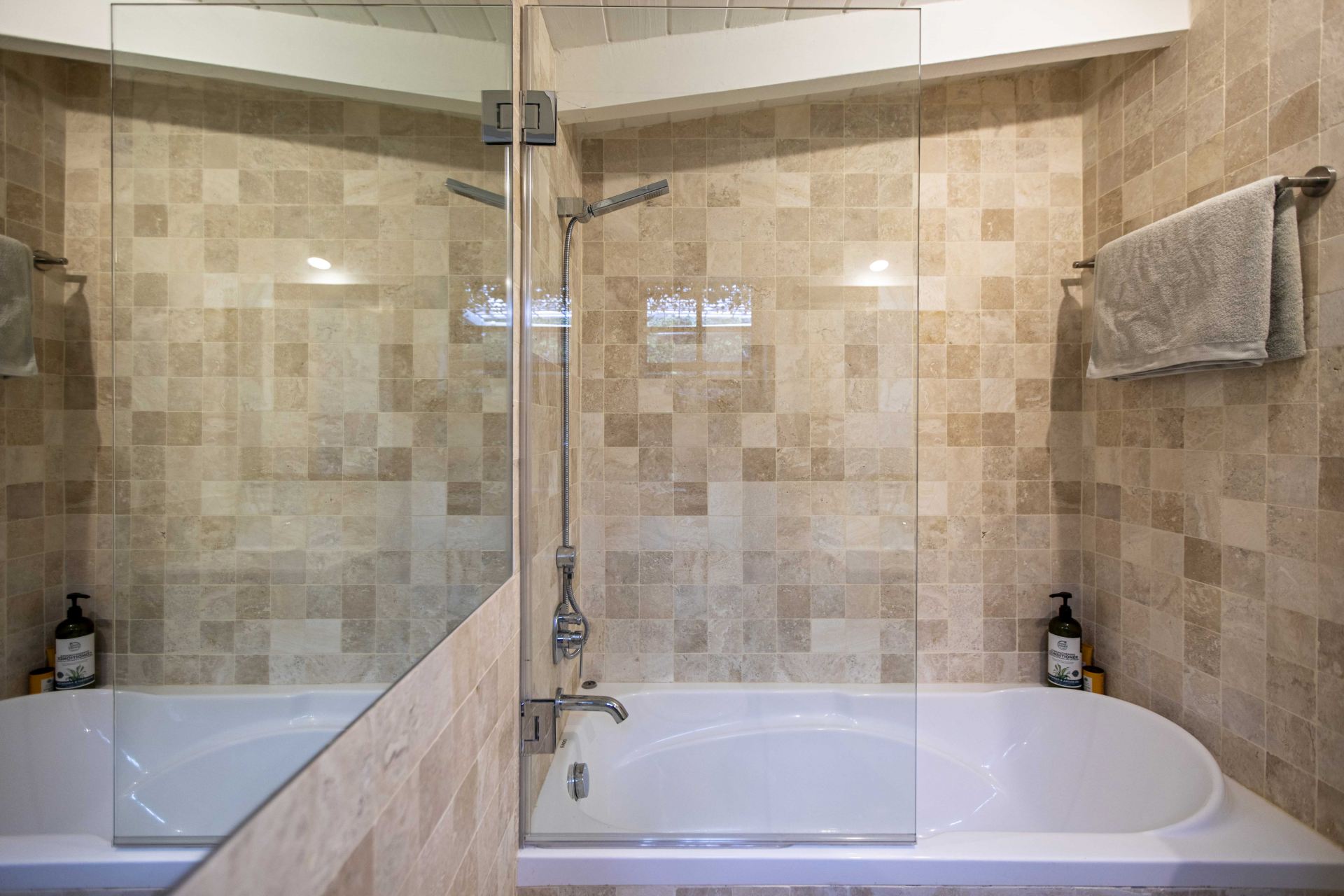 Lime Grove Villa No 7