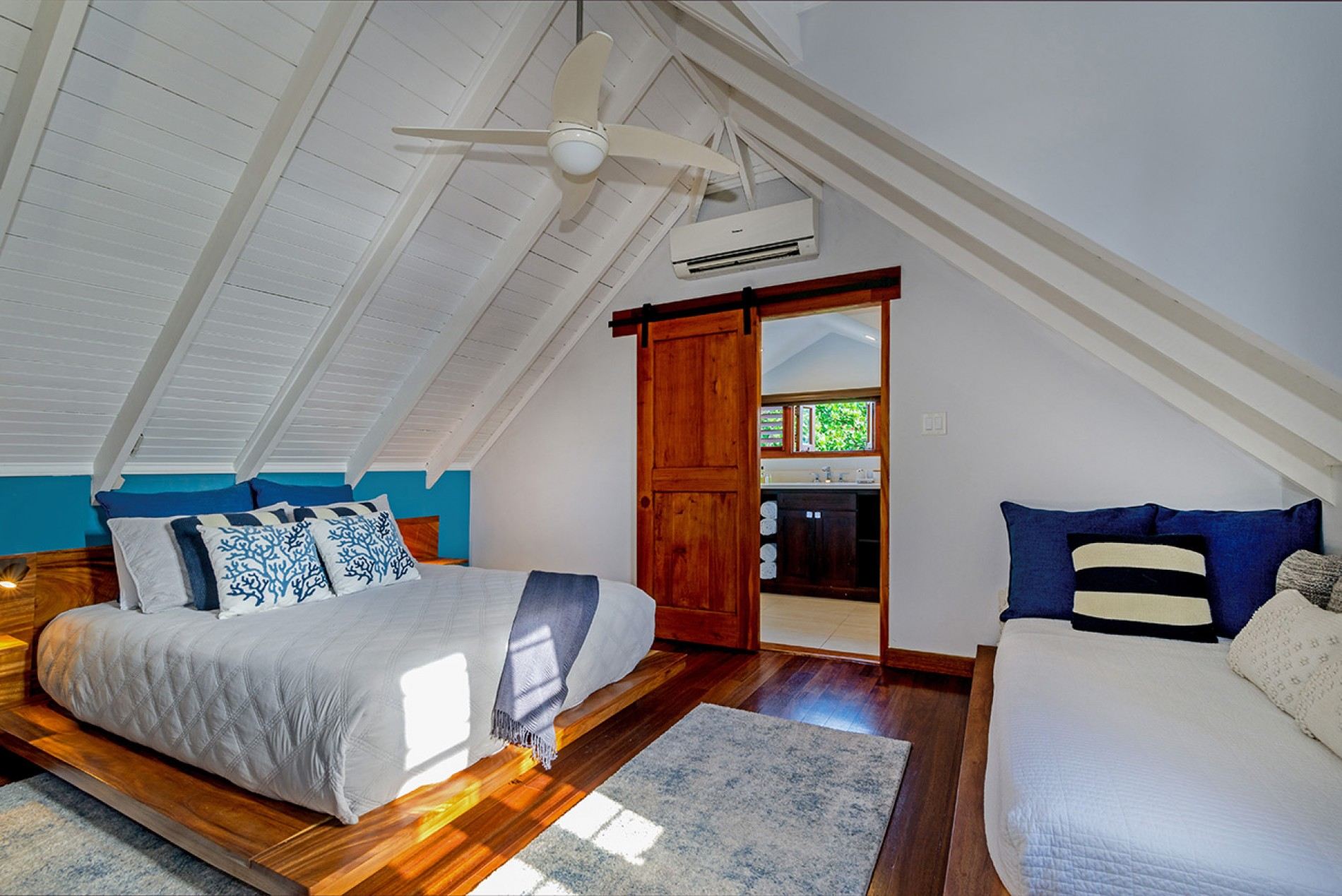 Fortlands Point Villa