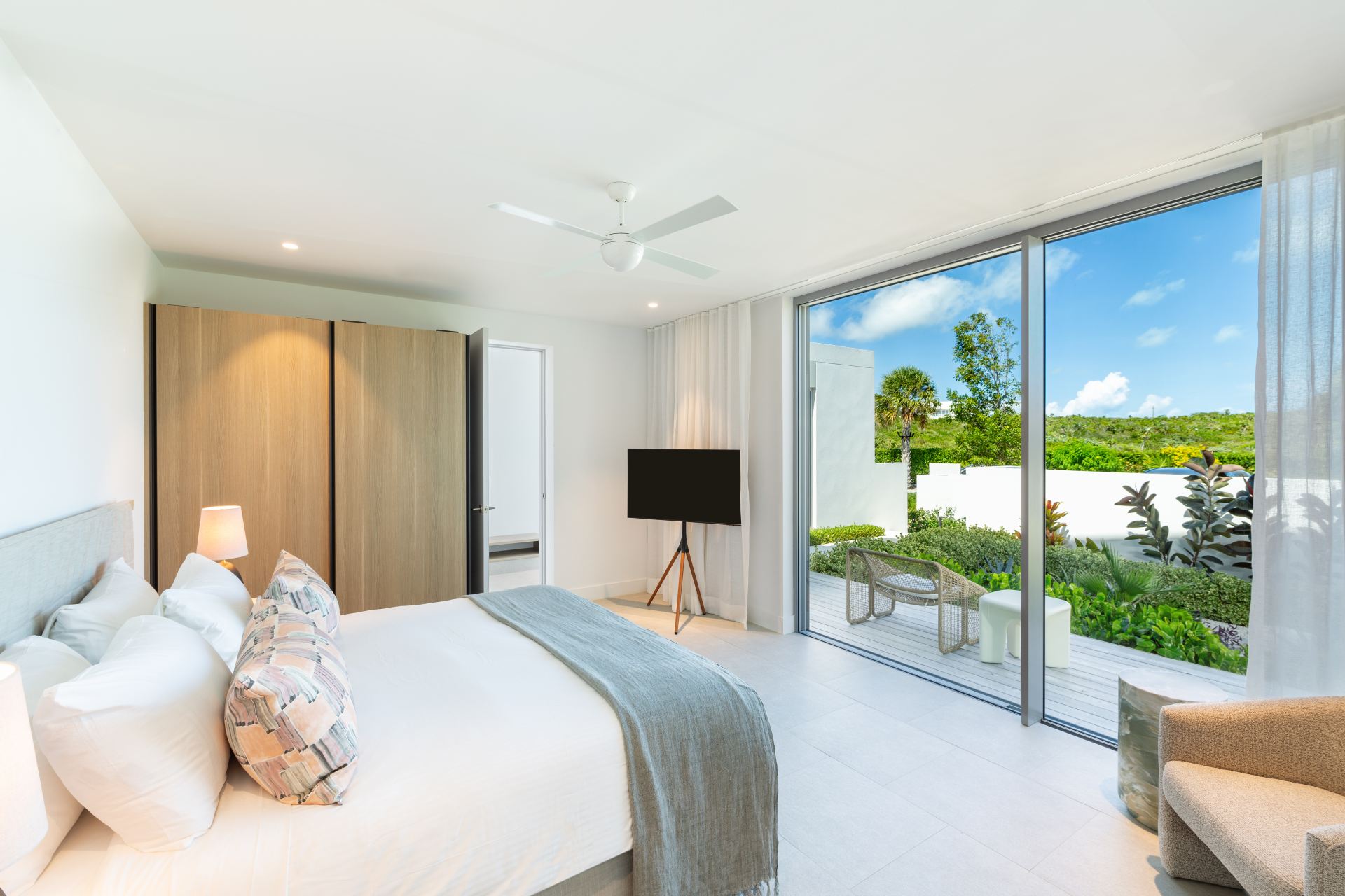 South Bank Lagoon Villas 6BDR