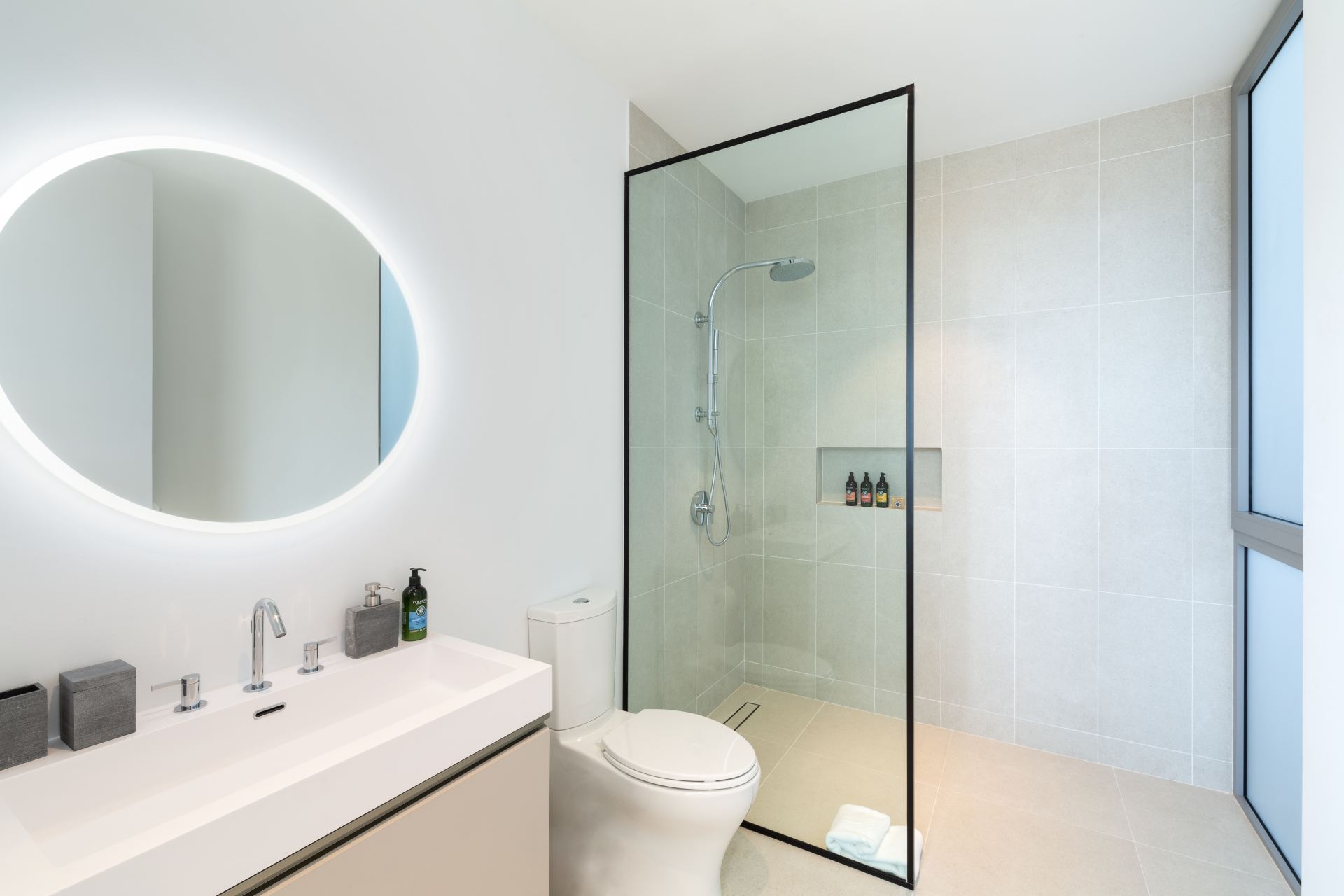 South Bank Lagoon Villas 6BDR