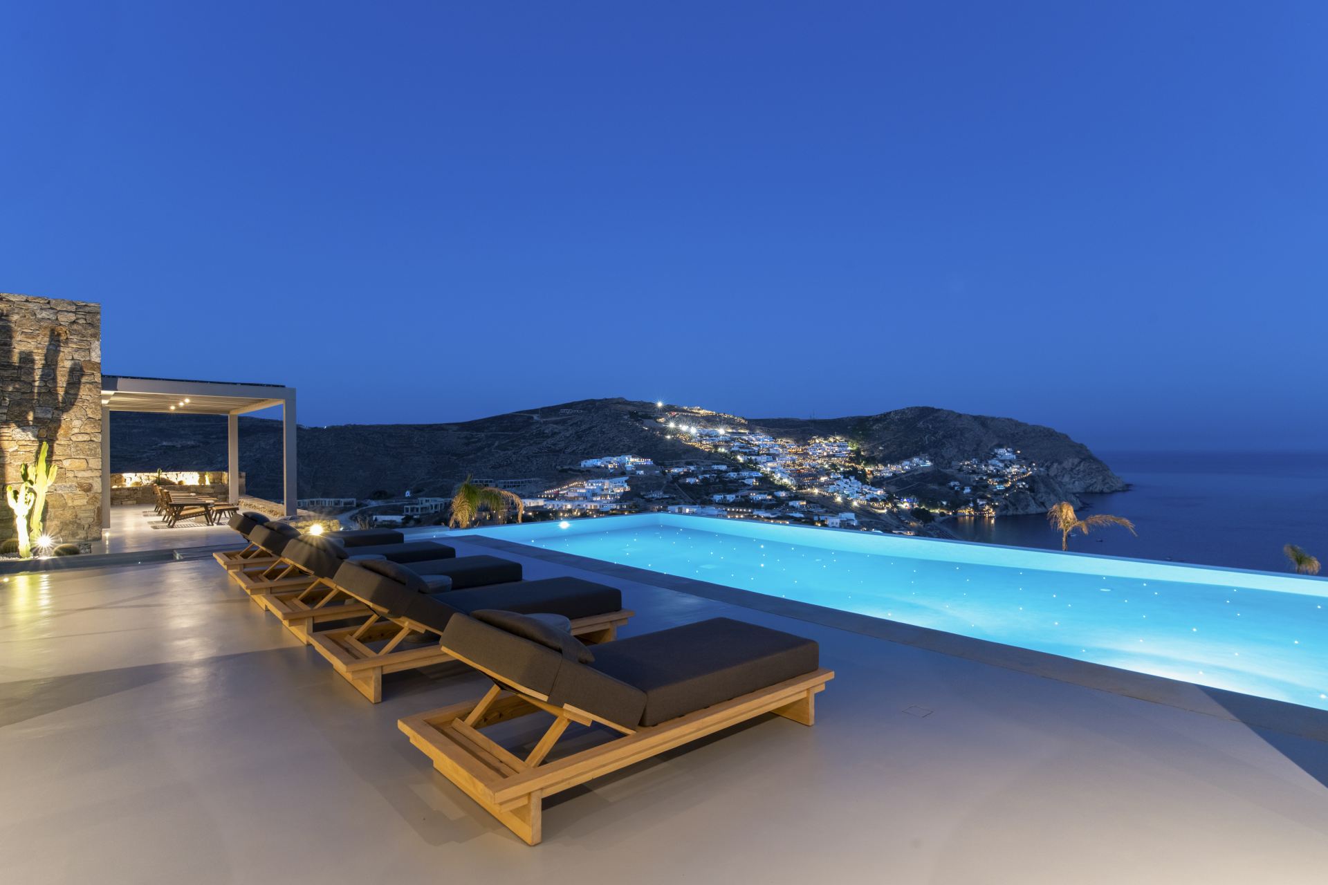 Villa Ariadne’s Mitos