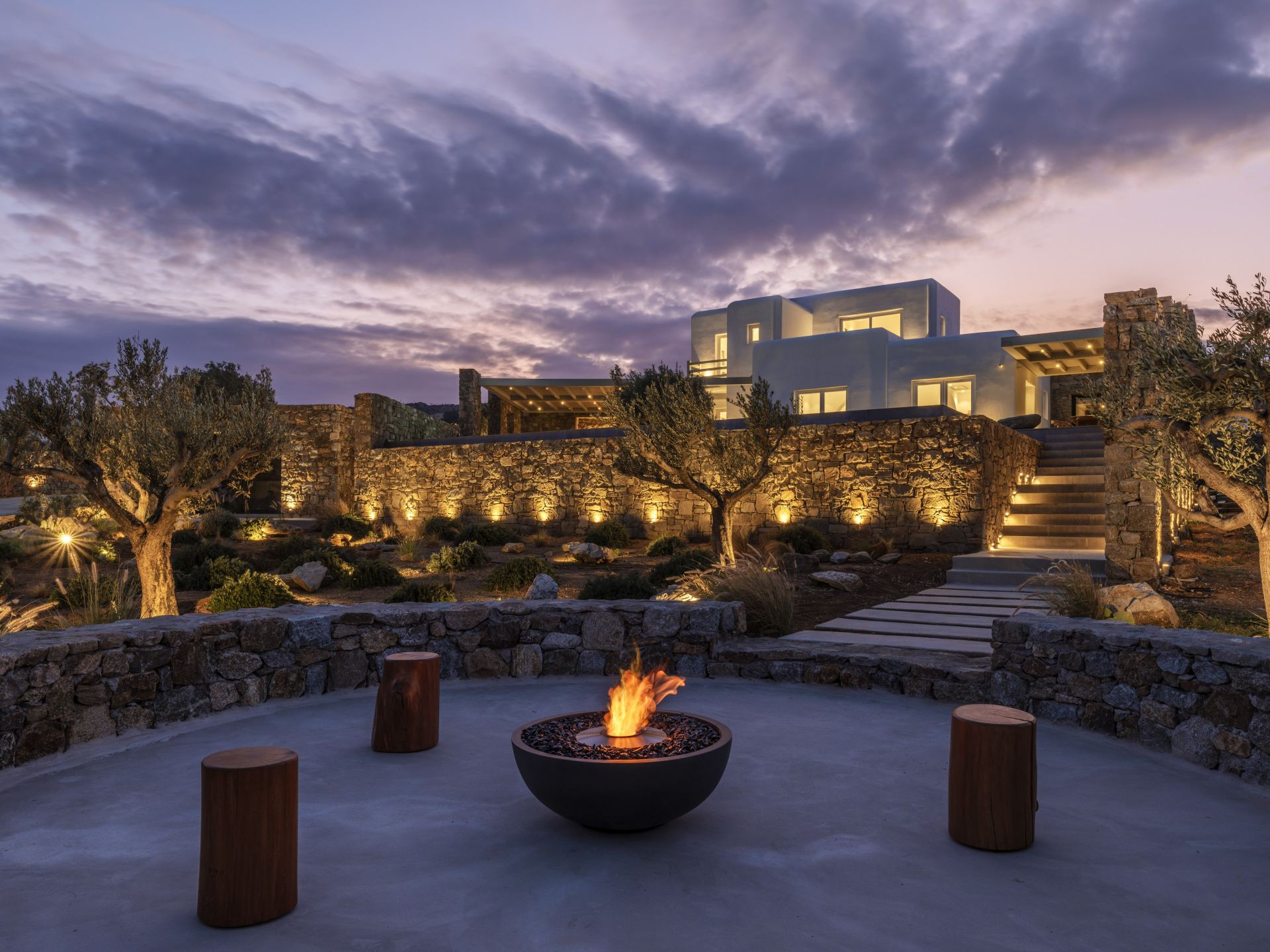 Blue Eye Grand Villa