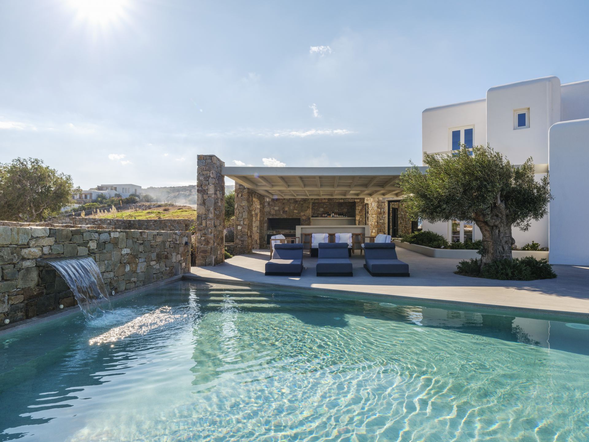 Blue Eye Grand Villa