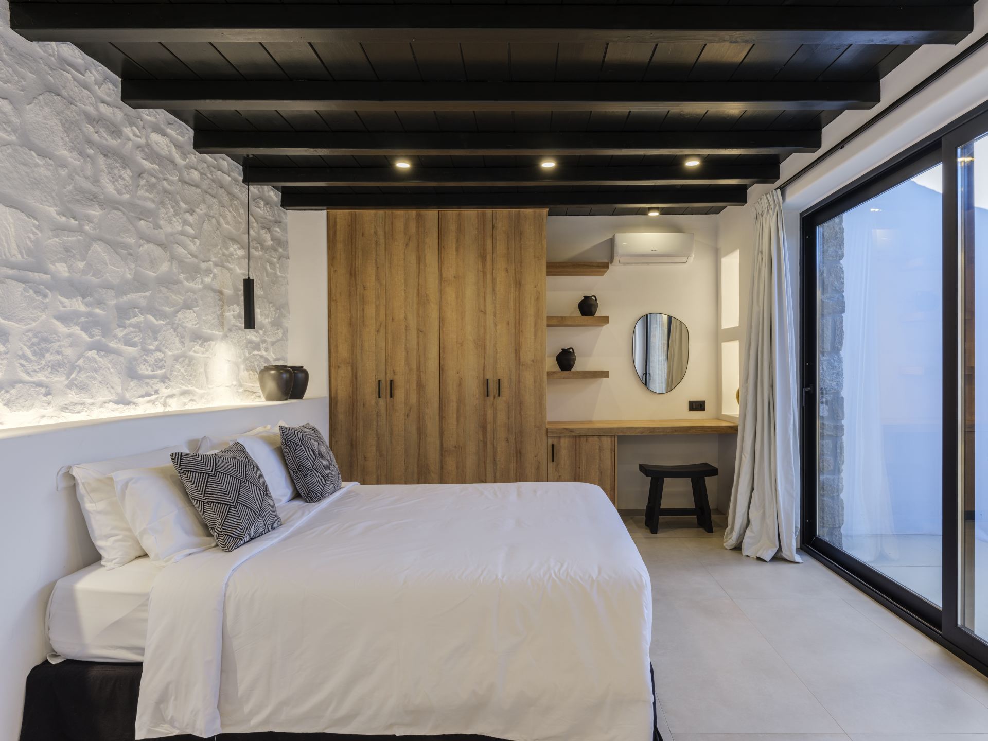 Blue Eye Grand Villa