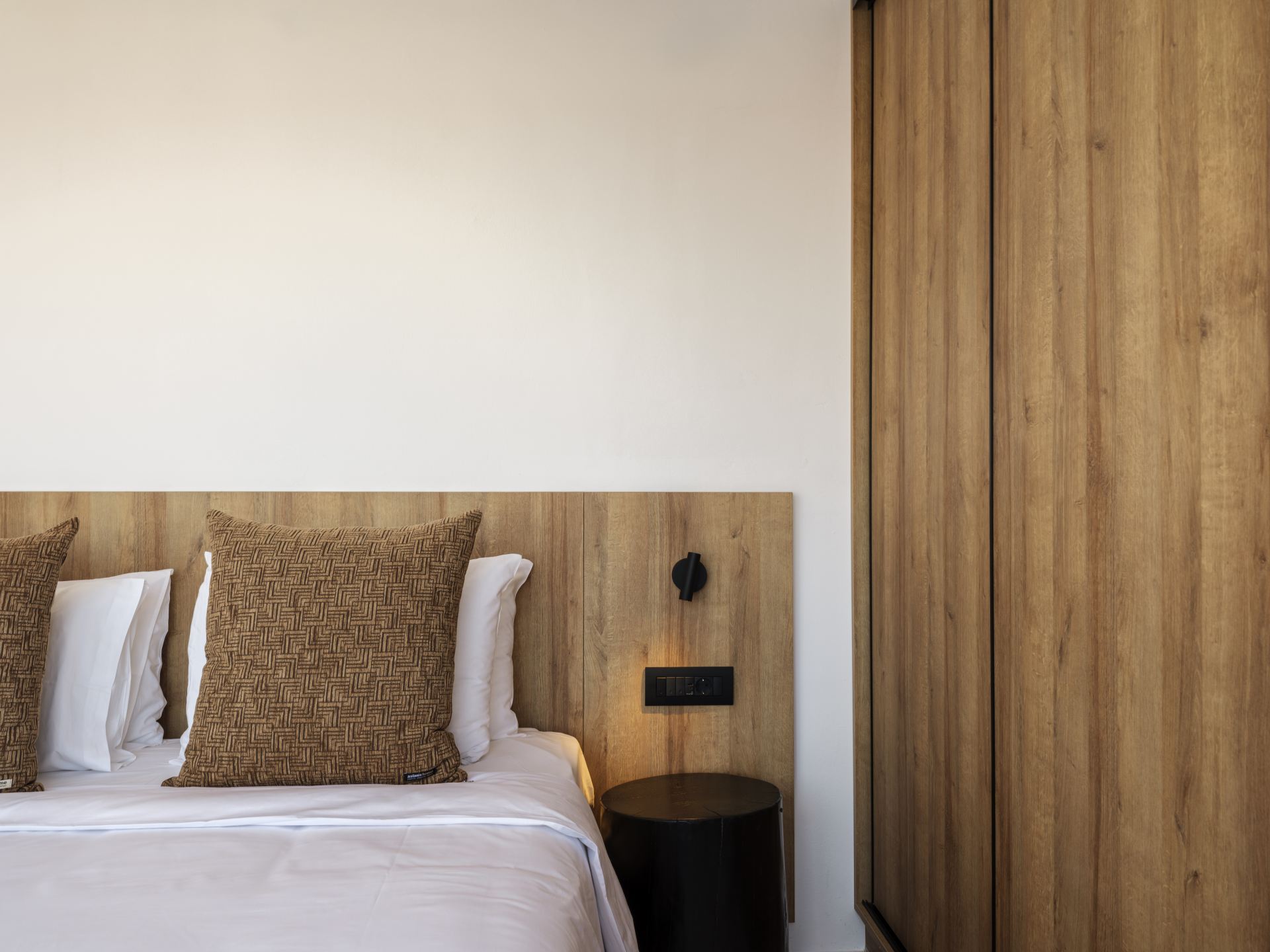 Blue Eye Grand Villa