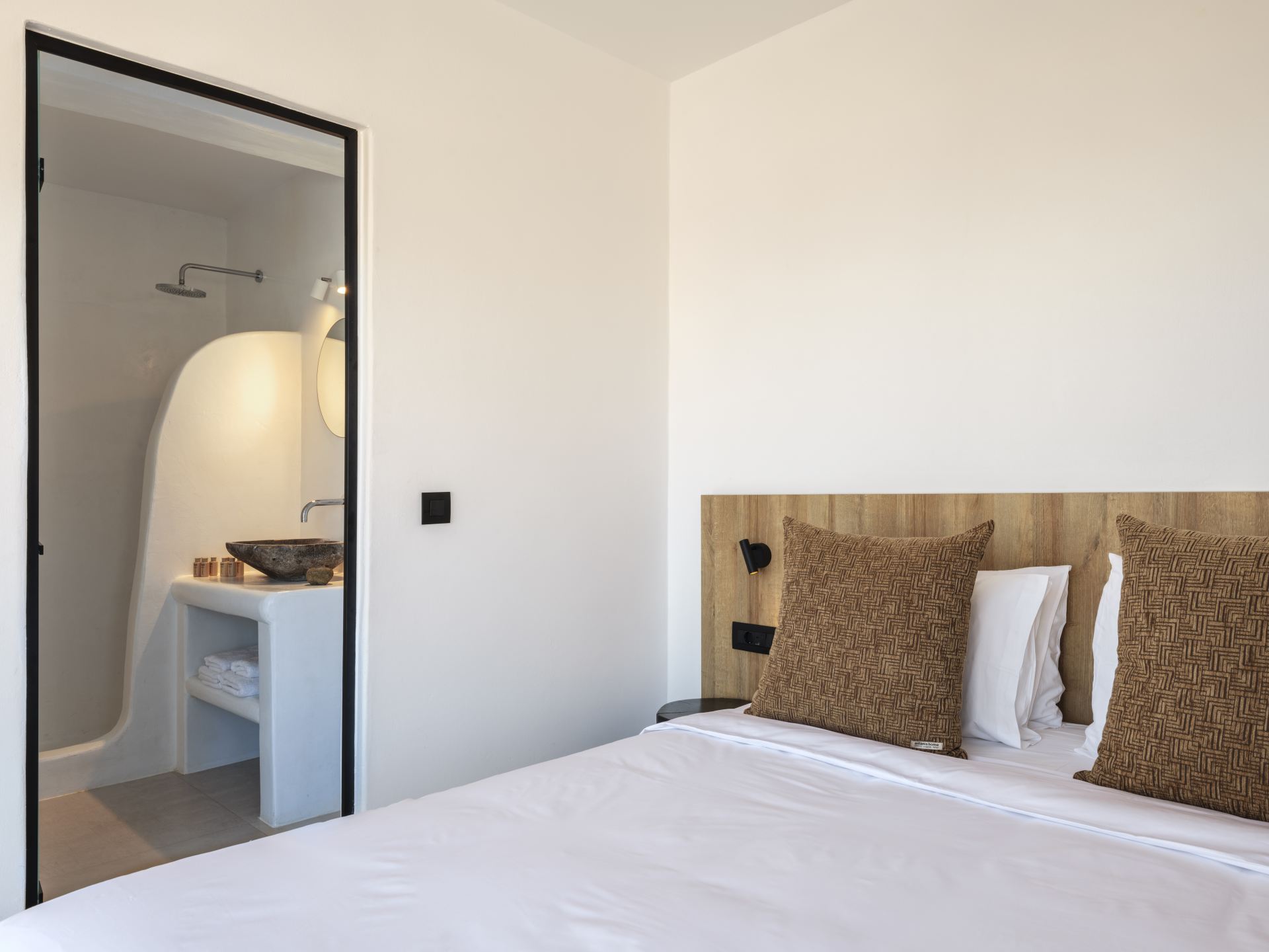 Blue Eye Grand Villa