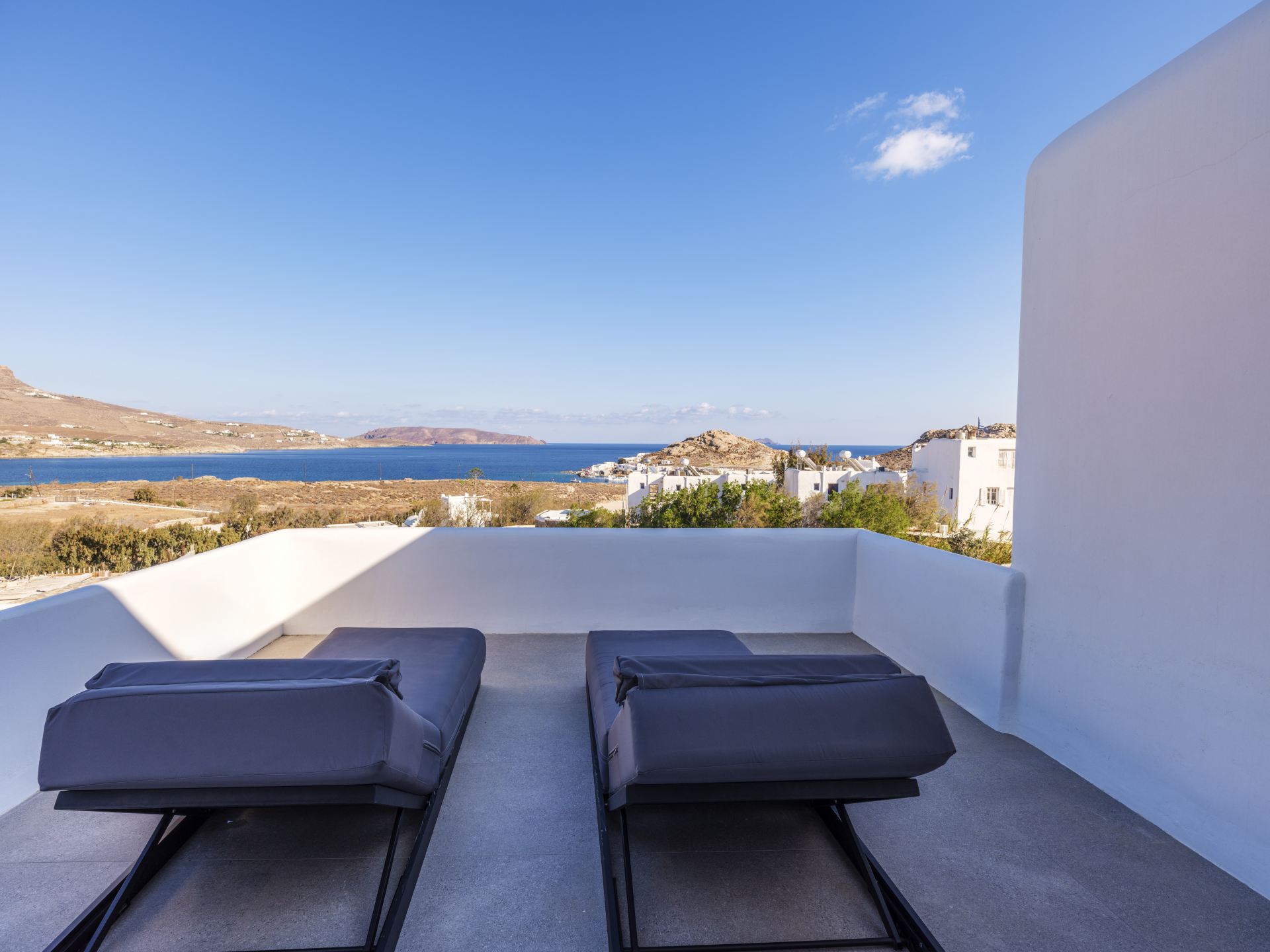 Blue Eye Grand Villa