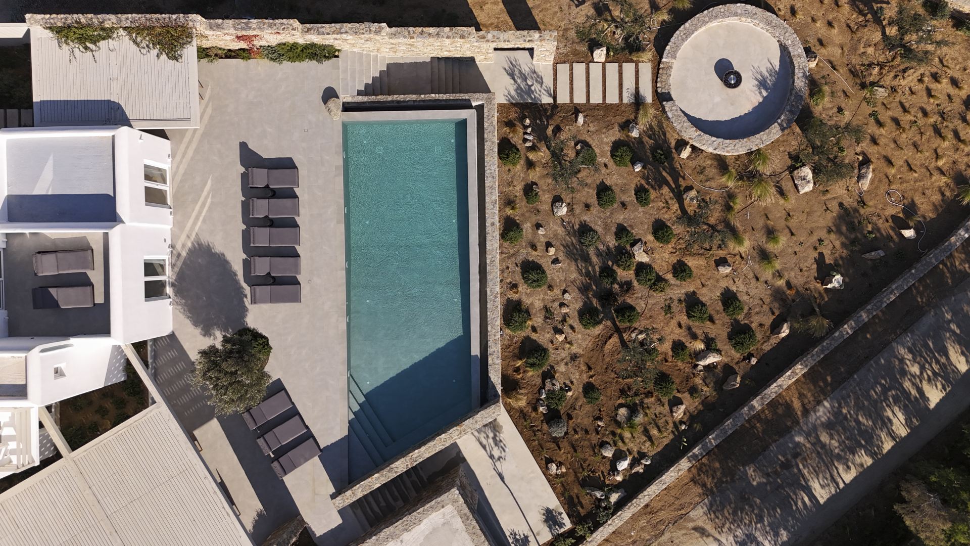 Blue Eye Grand Villa