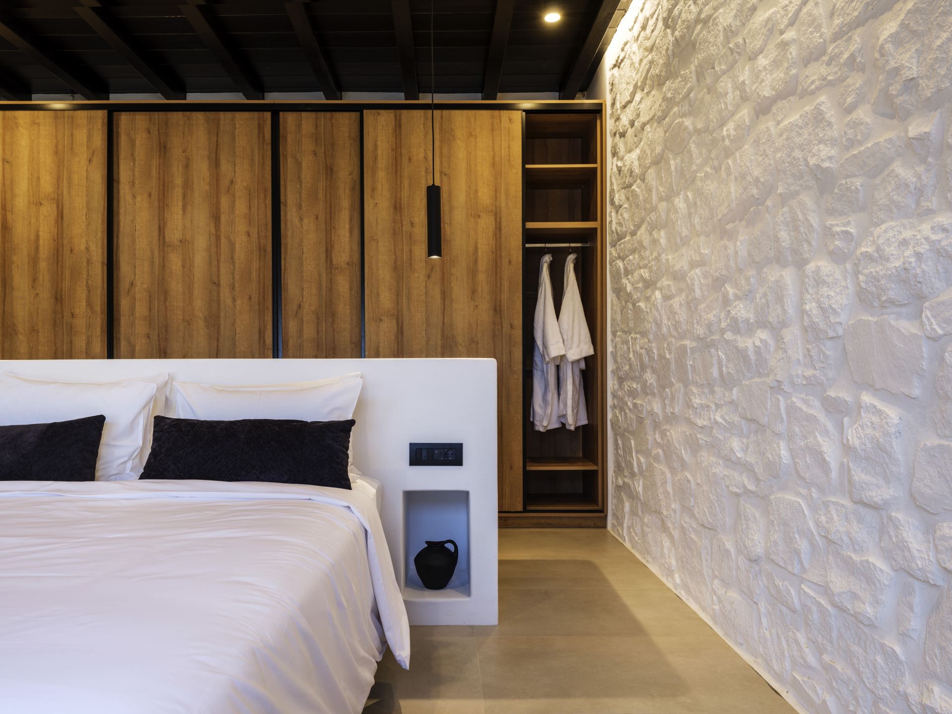 Blue Eye Grand Villa