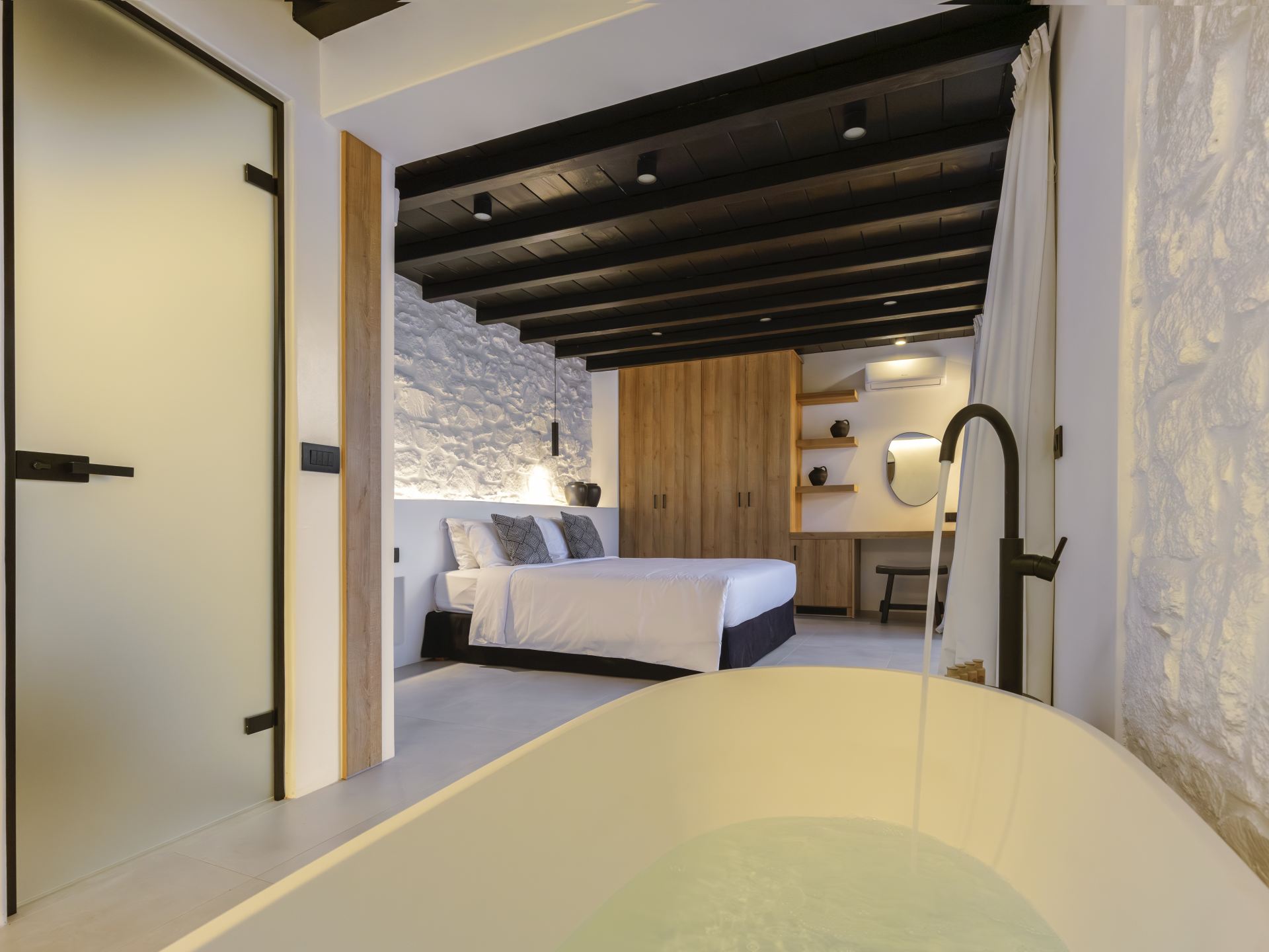 Blue Eye Grand Villa