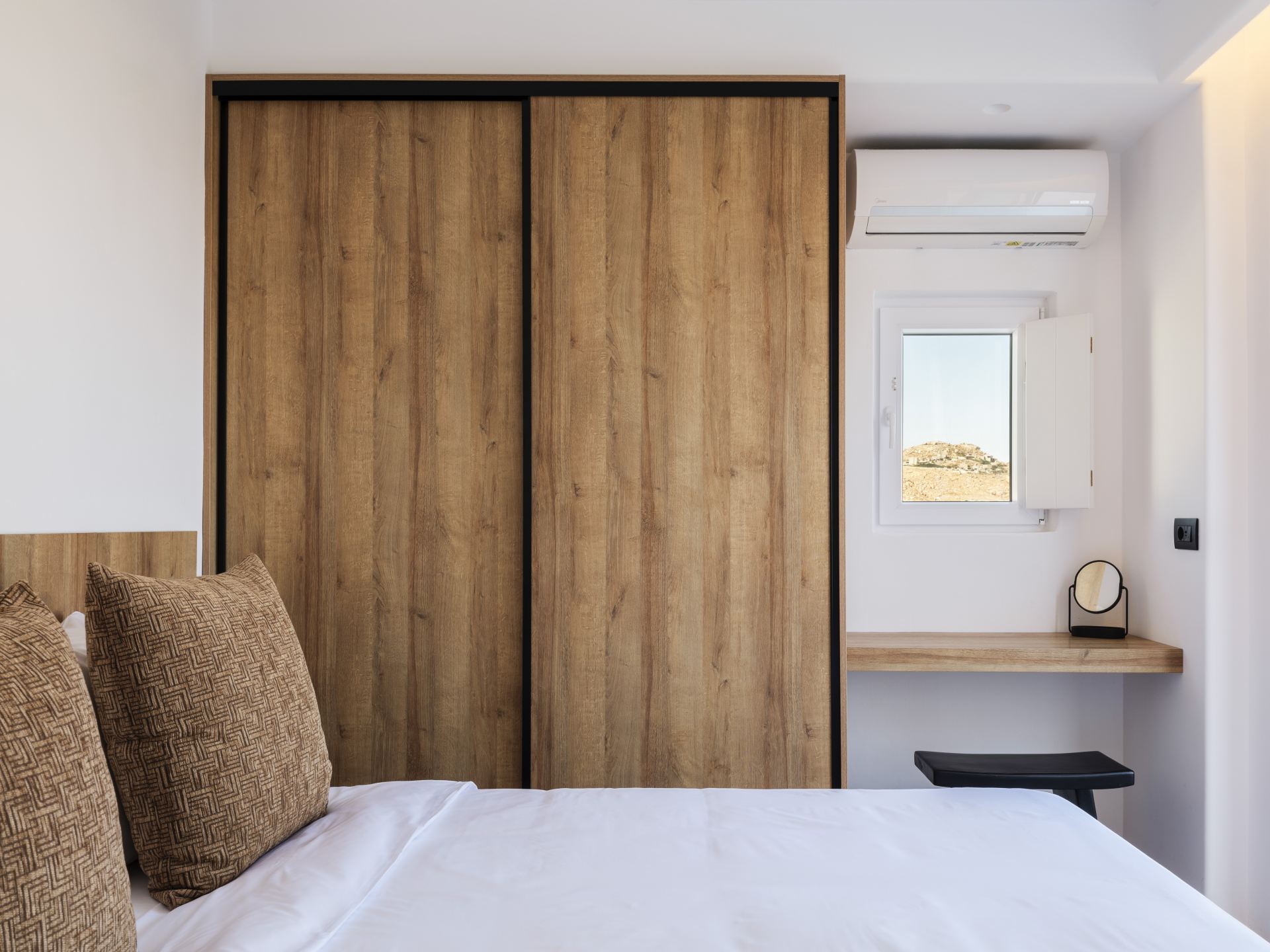 Blue Eye Grand Villa