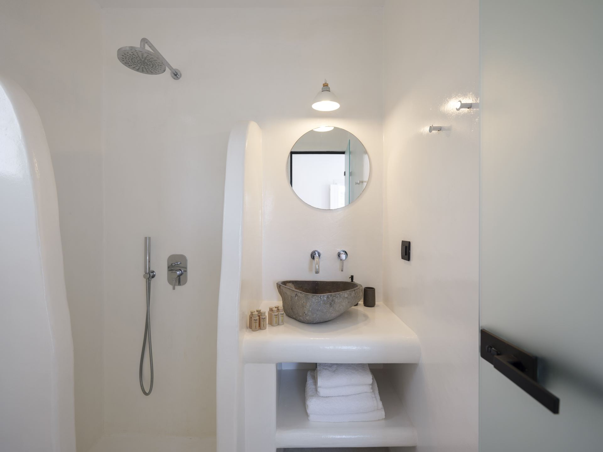 Blue Eye Grand Villa